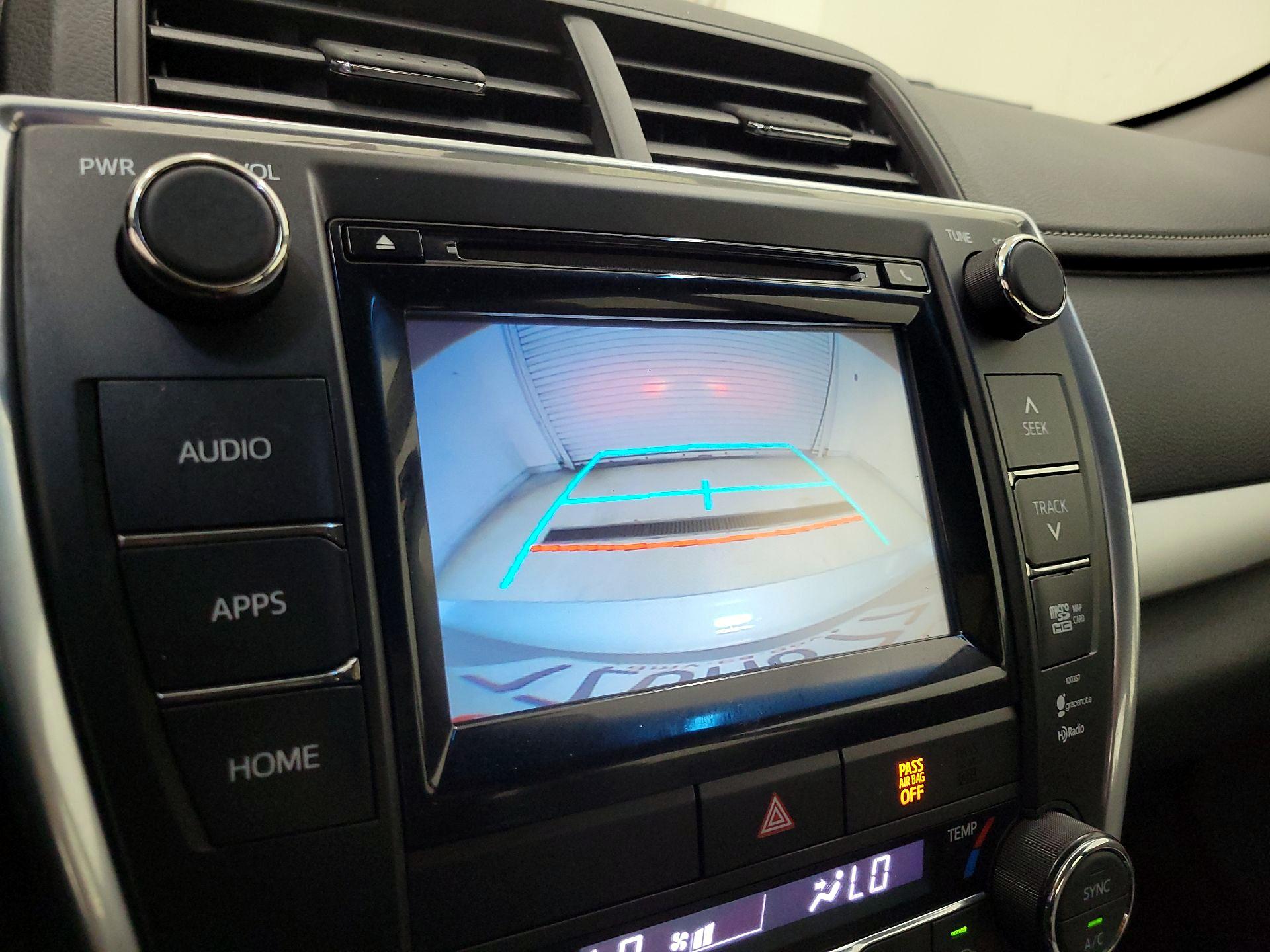 Thumbnail: 2015 Toyota Camry - 13