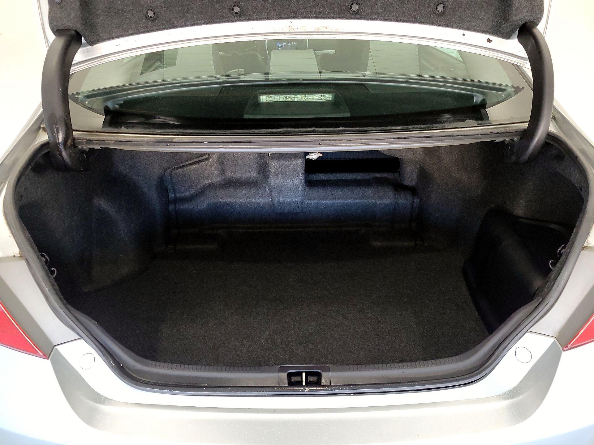 Thumbnail: 2015 Toyota Camry - 20