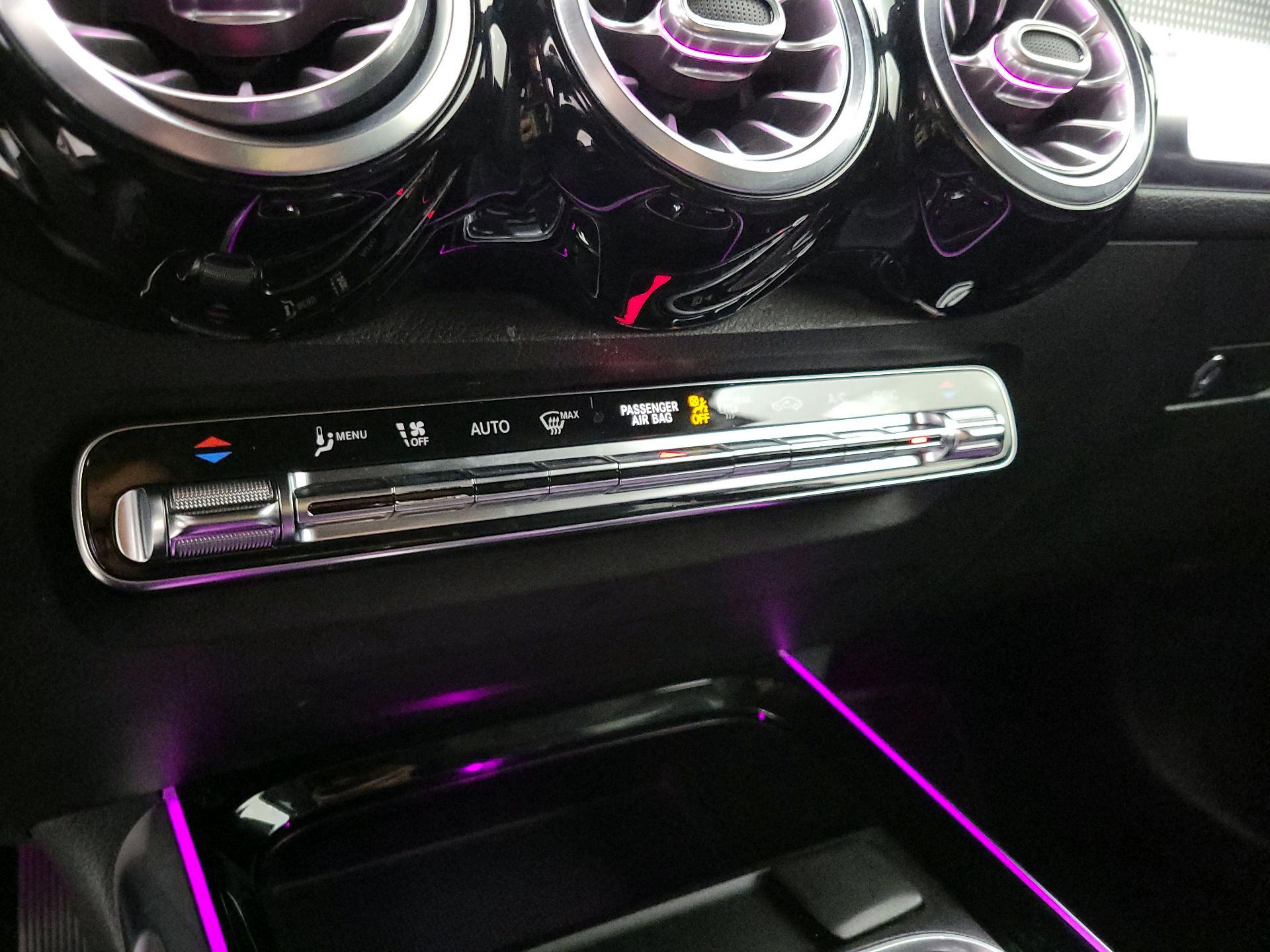 Thumbnail: 2020 Mercedes-Benz GLB - 16