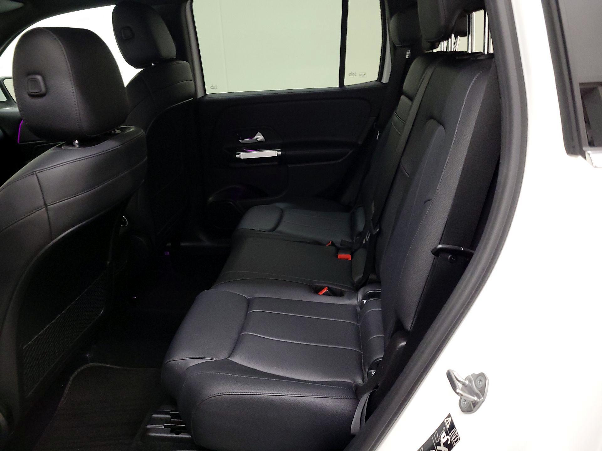 Thumbnail: 2020 Mercedes-Benz GLB - 18