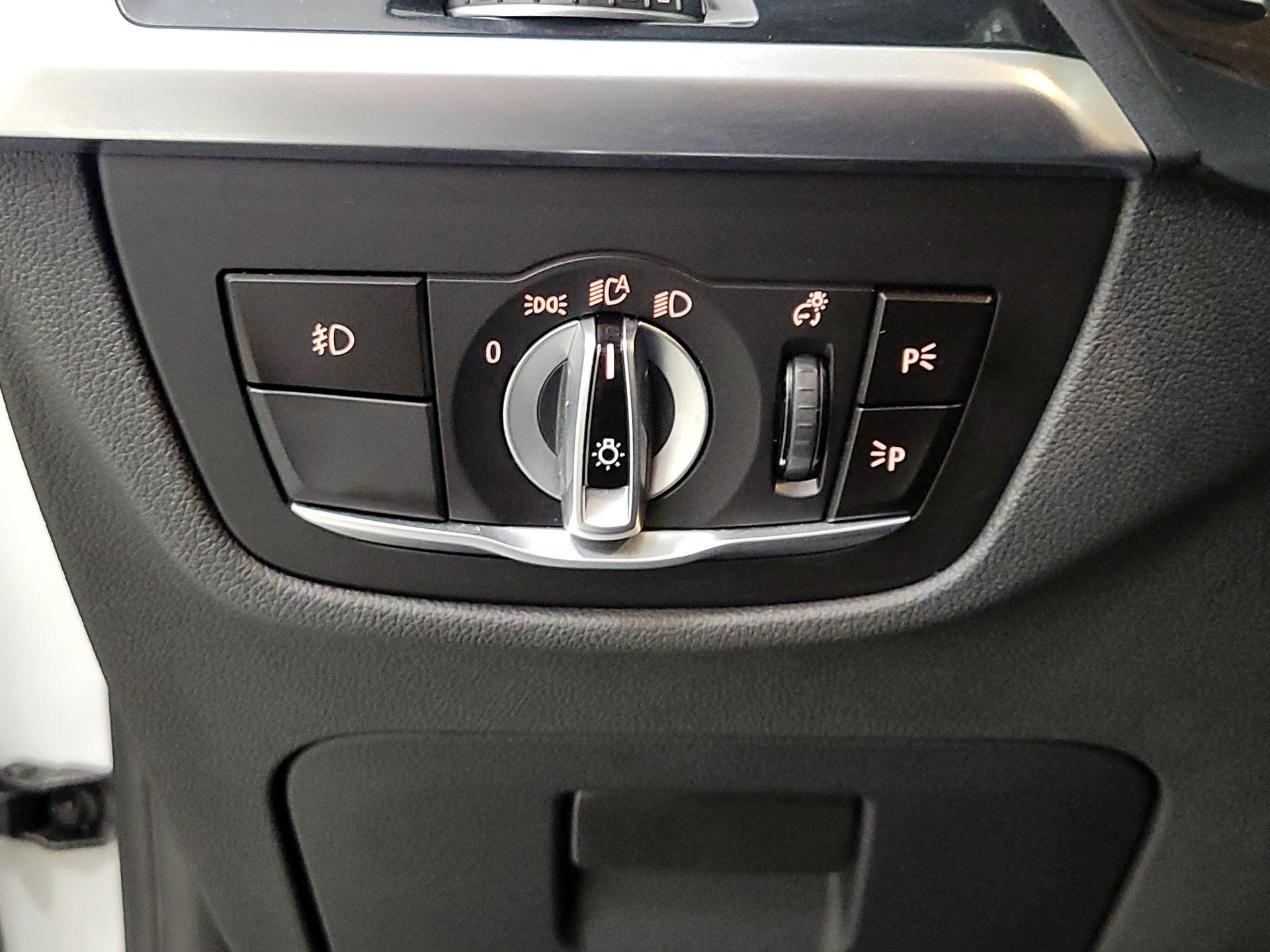 Thumbnail: 2019 BMW X3 - 13