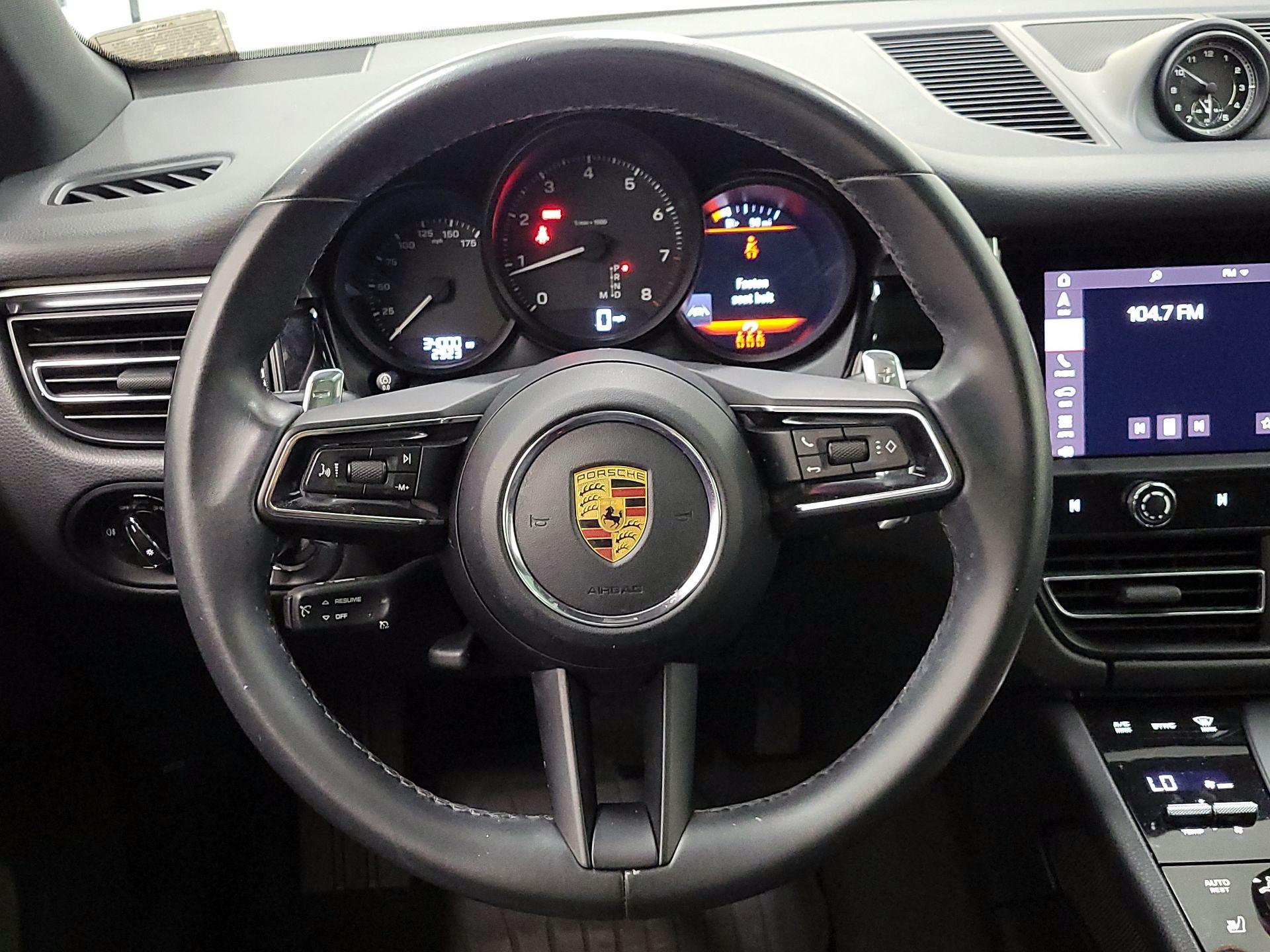 Thumbnail: 2022 Porsche Macan - 10