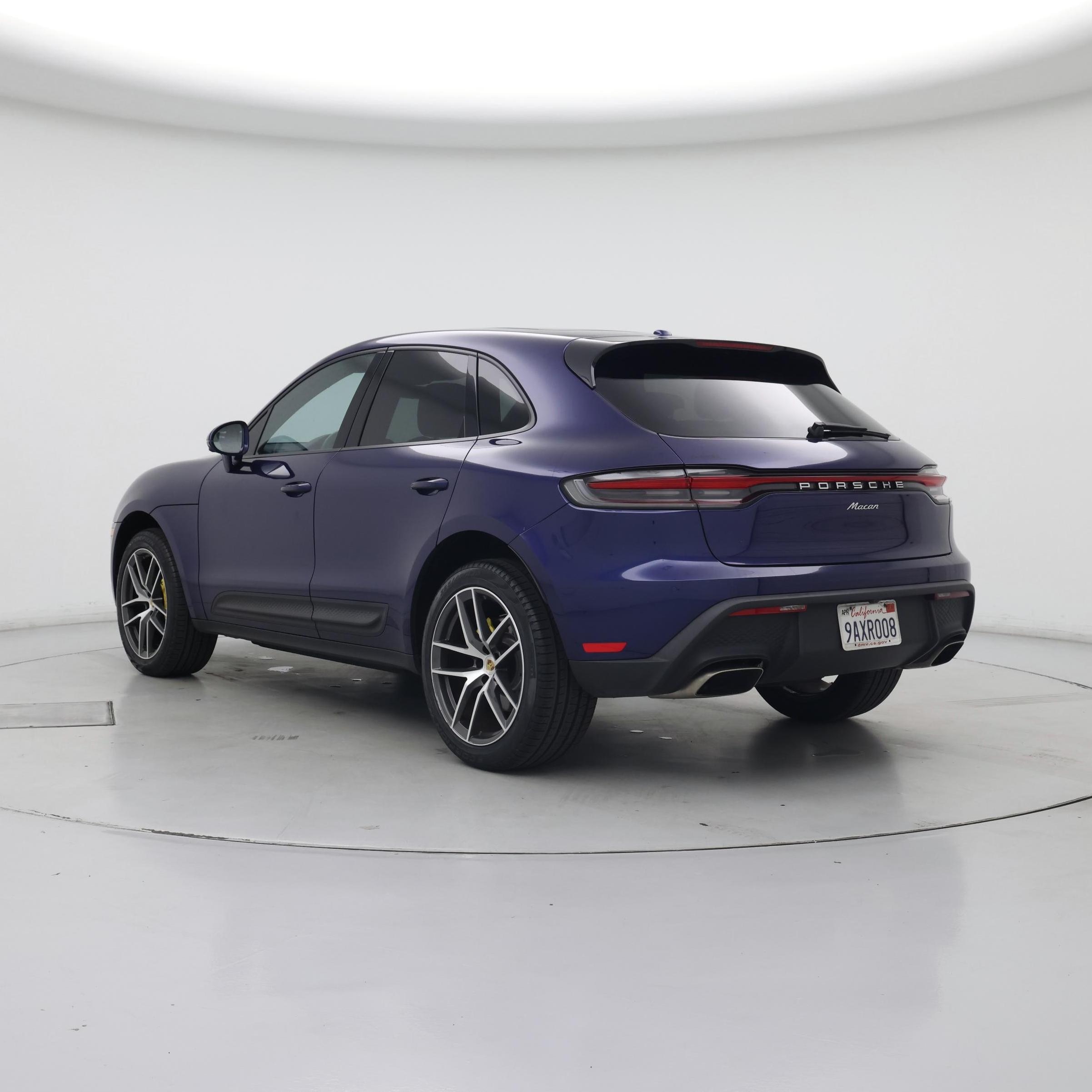 Thumbnail: 2022 Porsche Macan - 2