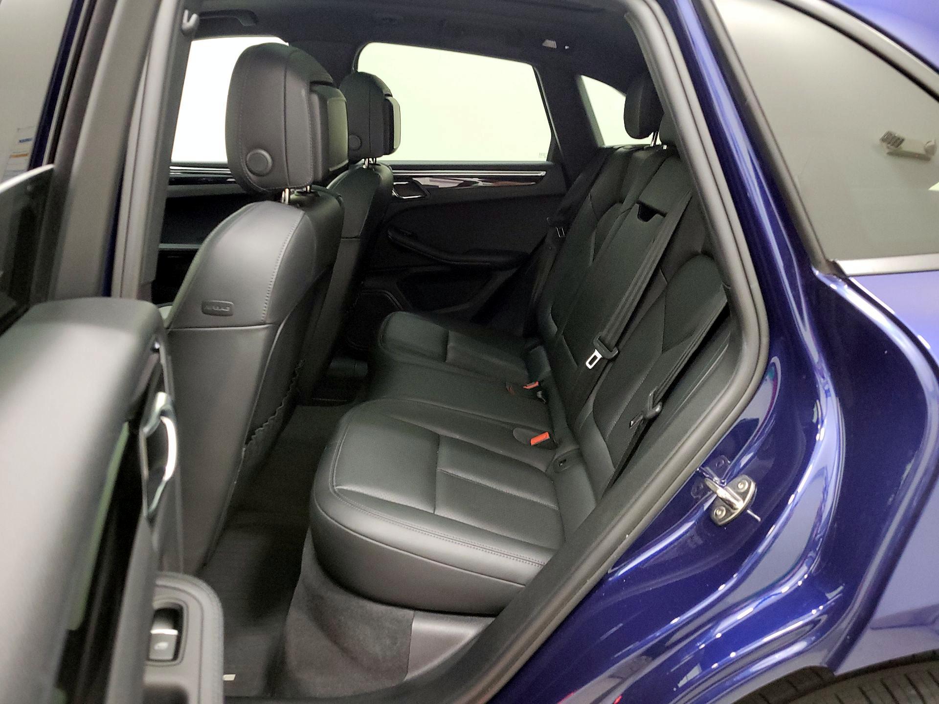 Thumbnail: 2022 Porsche Macan - 20