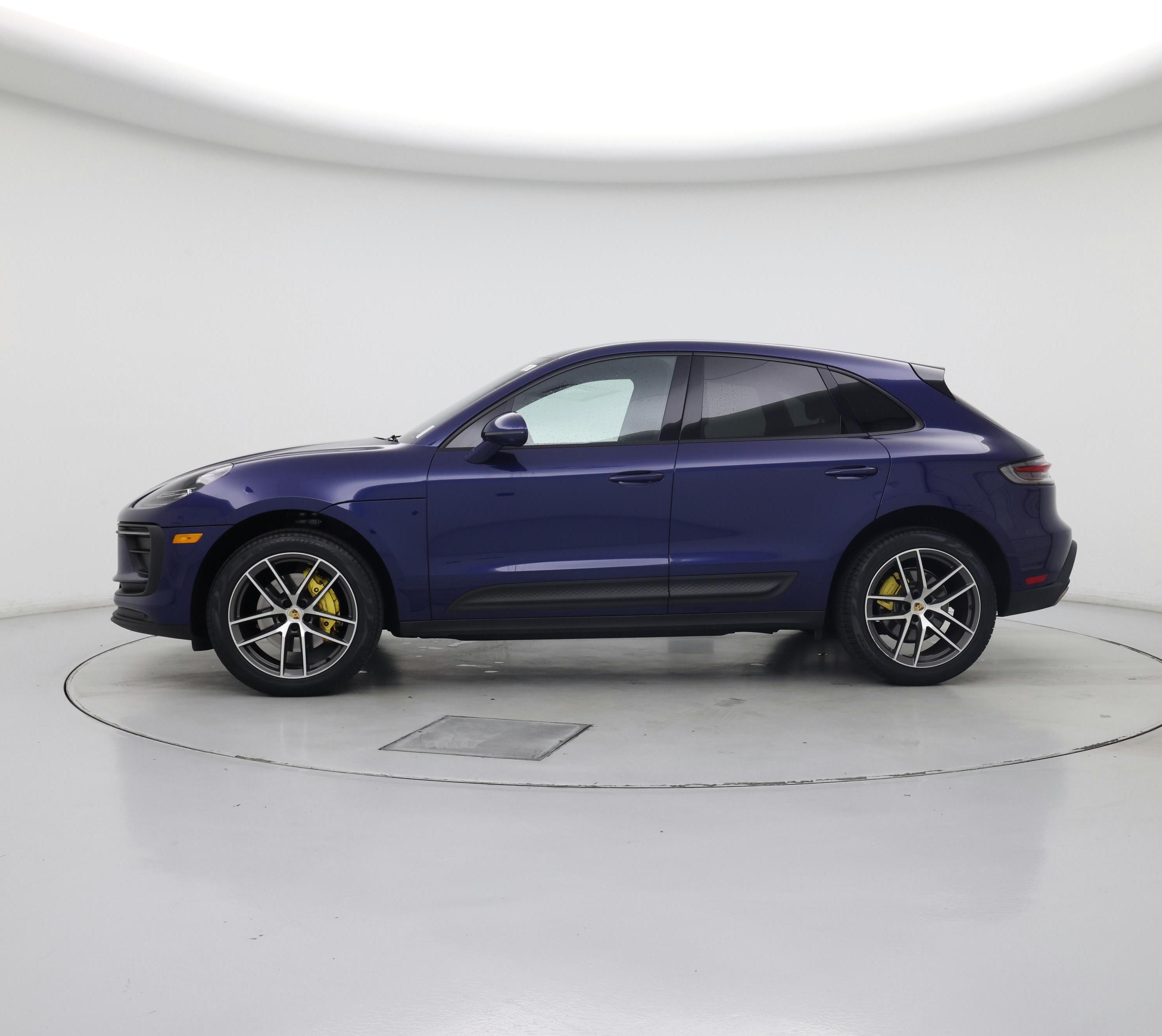 Thumbnail: 2022 Porsche Macan - 3