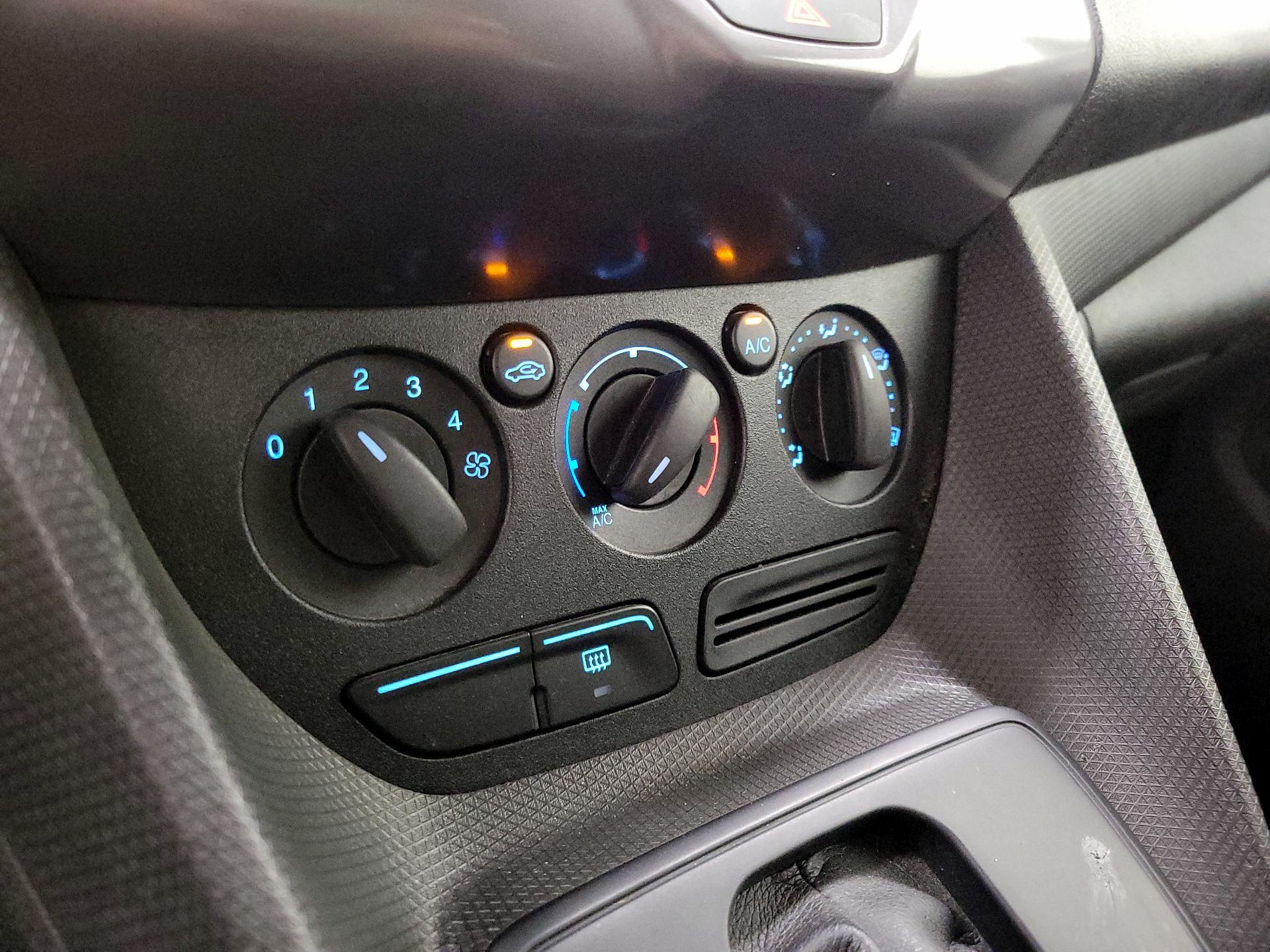 Thumbnail: 2016 Ford Transit Series - 16