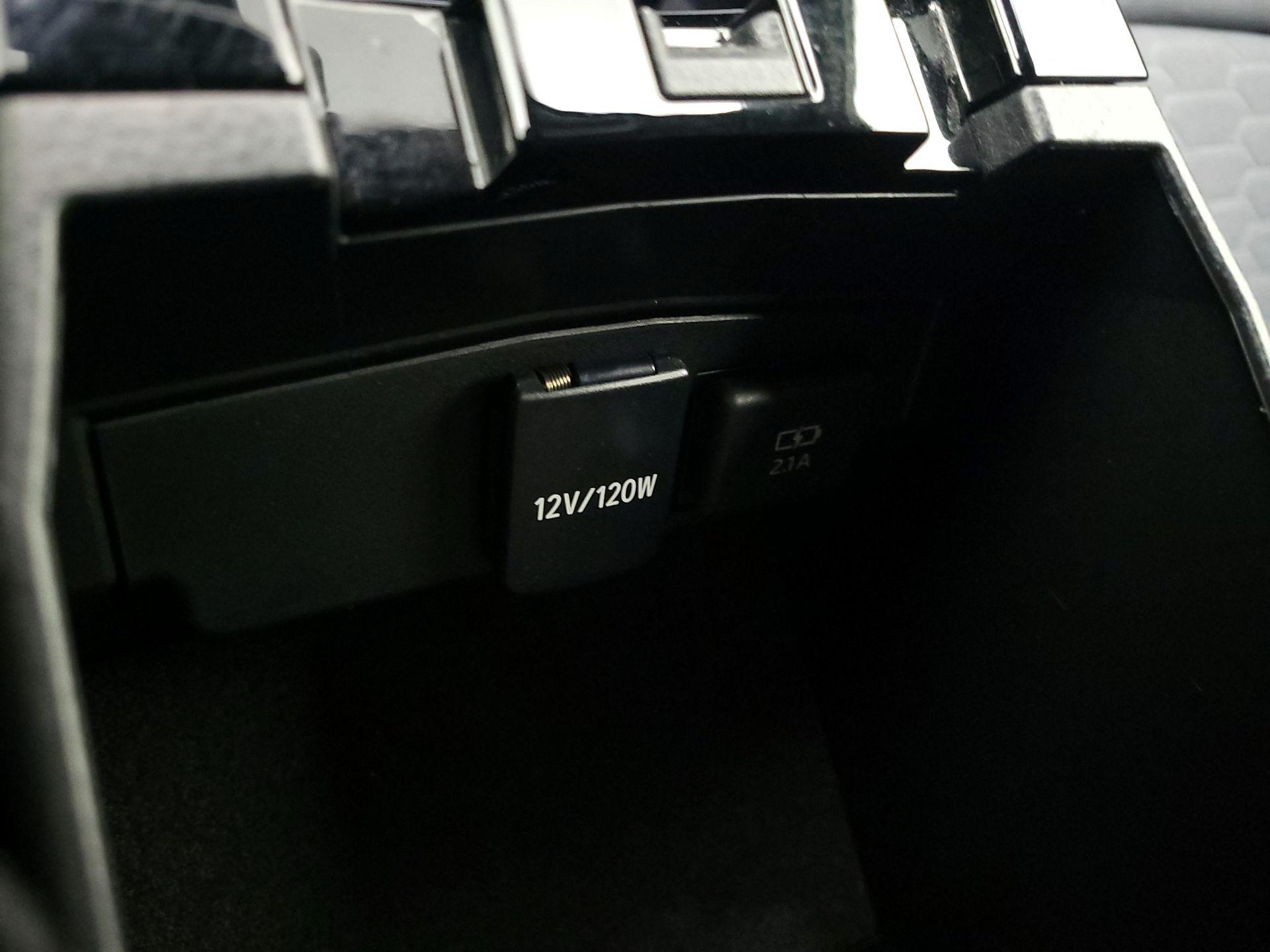 Thumbnail: 2019 Toyota Corolla - 18