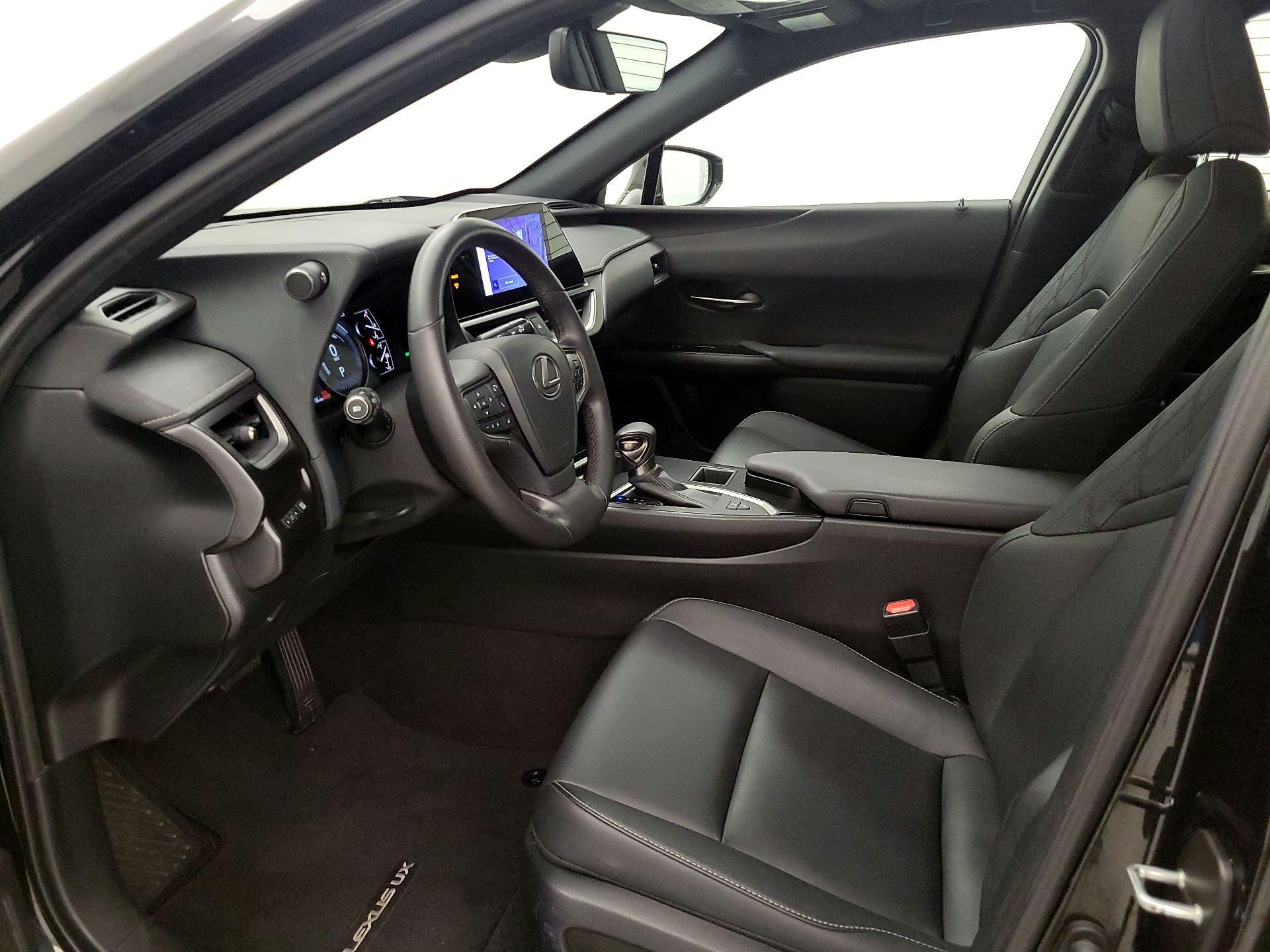 Thumbnail: 2024 Lexus UX - 11