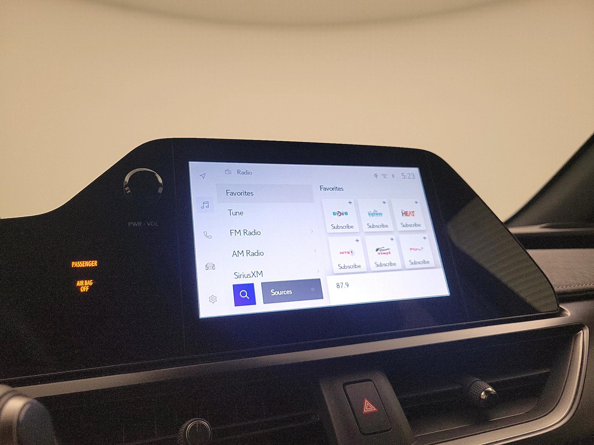 Thumbnail: 2024 Lexus UX - 16