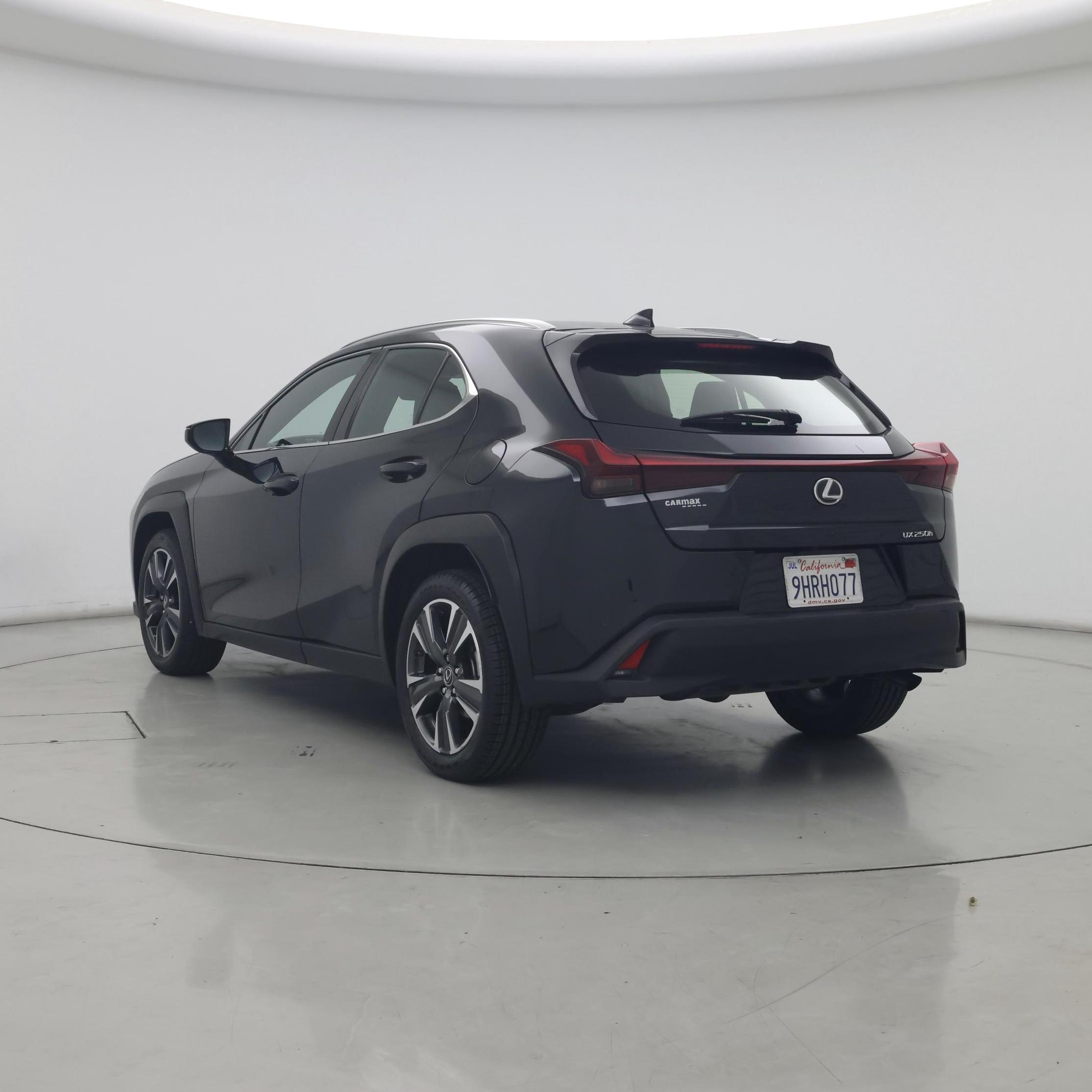 Thumbnail: 2024 Lexus UX - 2