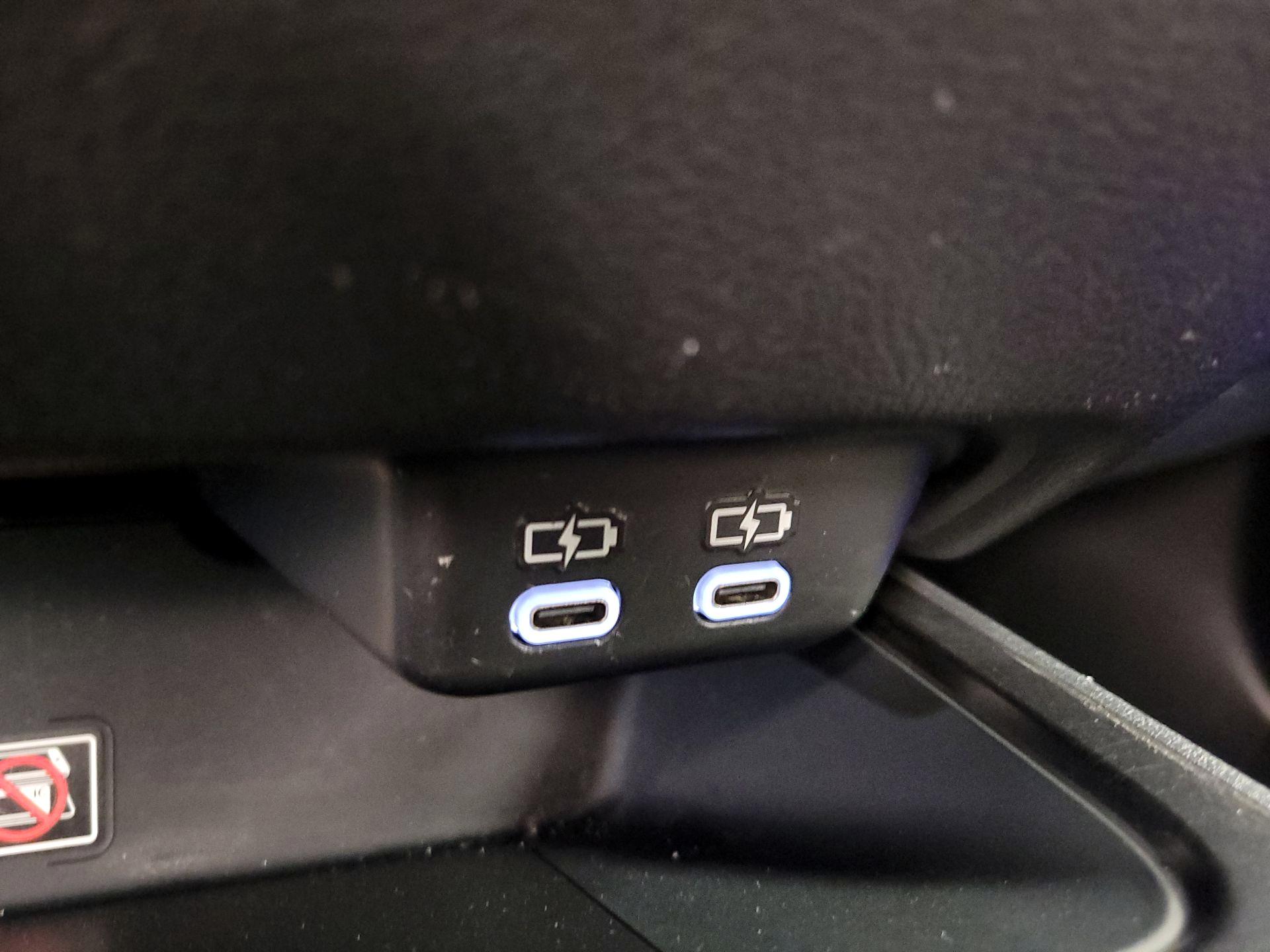 Thumbnail: 2024 Lexus UX - 19