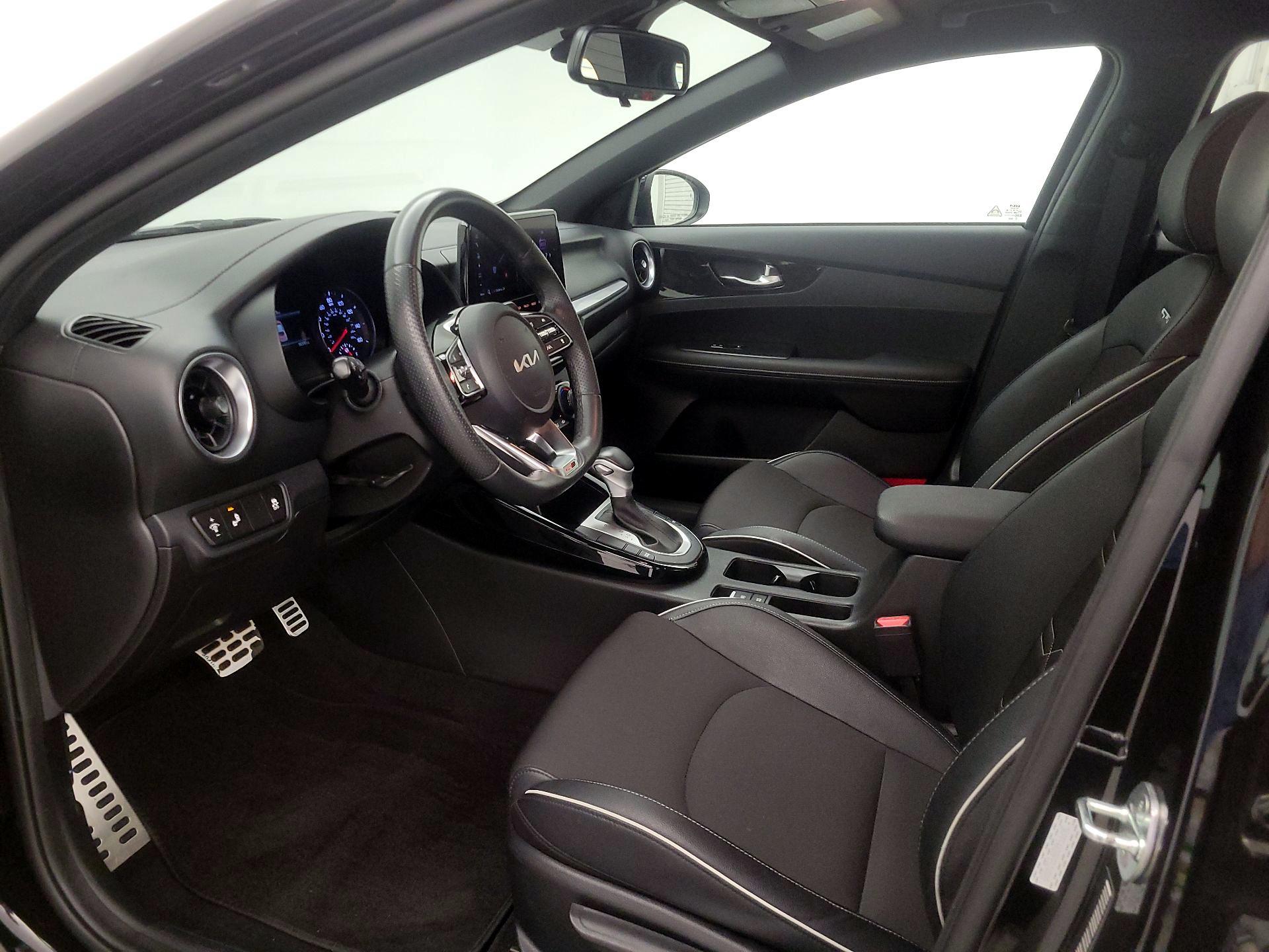 Thumbnail: 2023 Kia Forte - 11