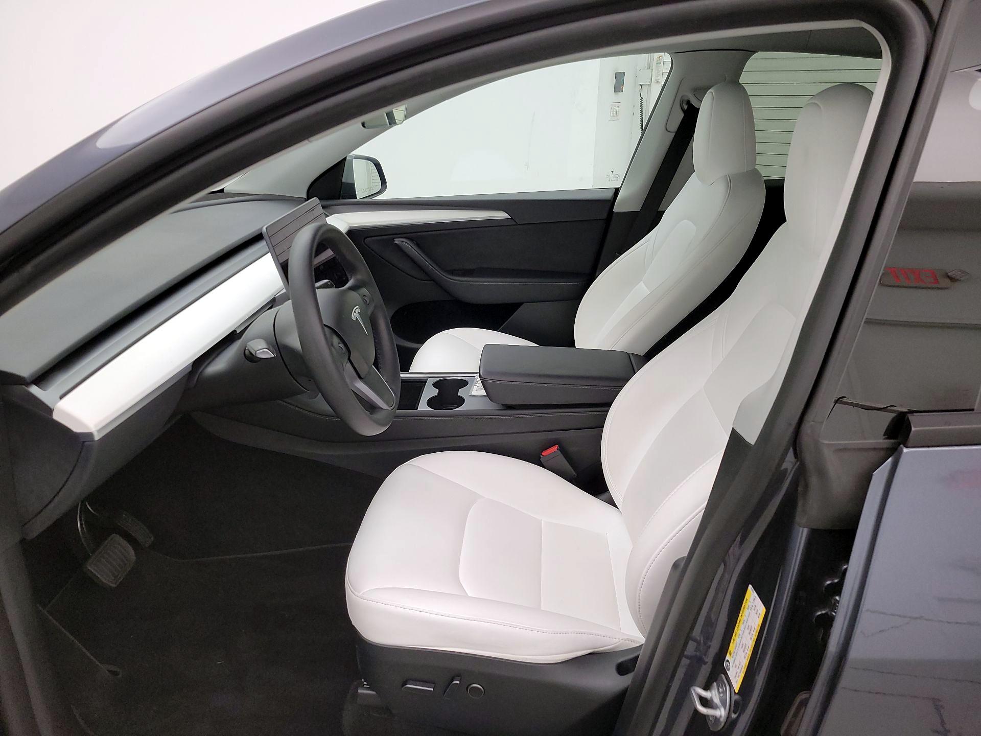 Thumbnail: 2023 Tesla Model Y - 11