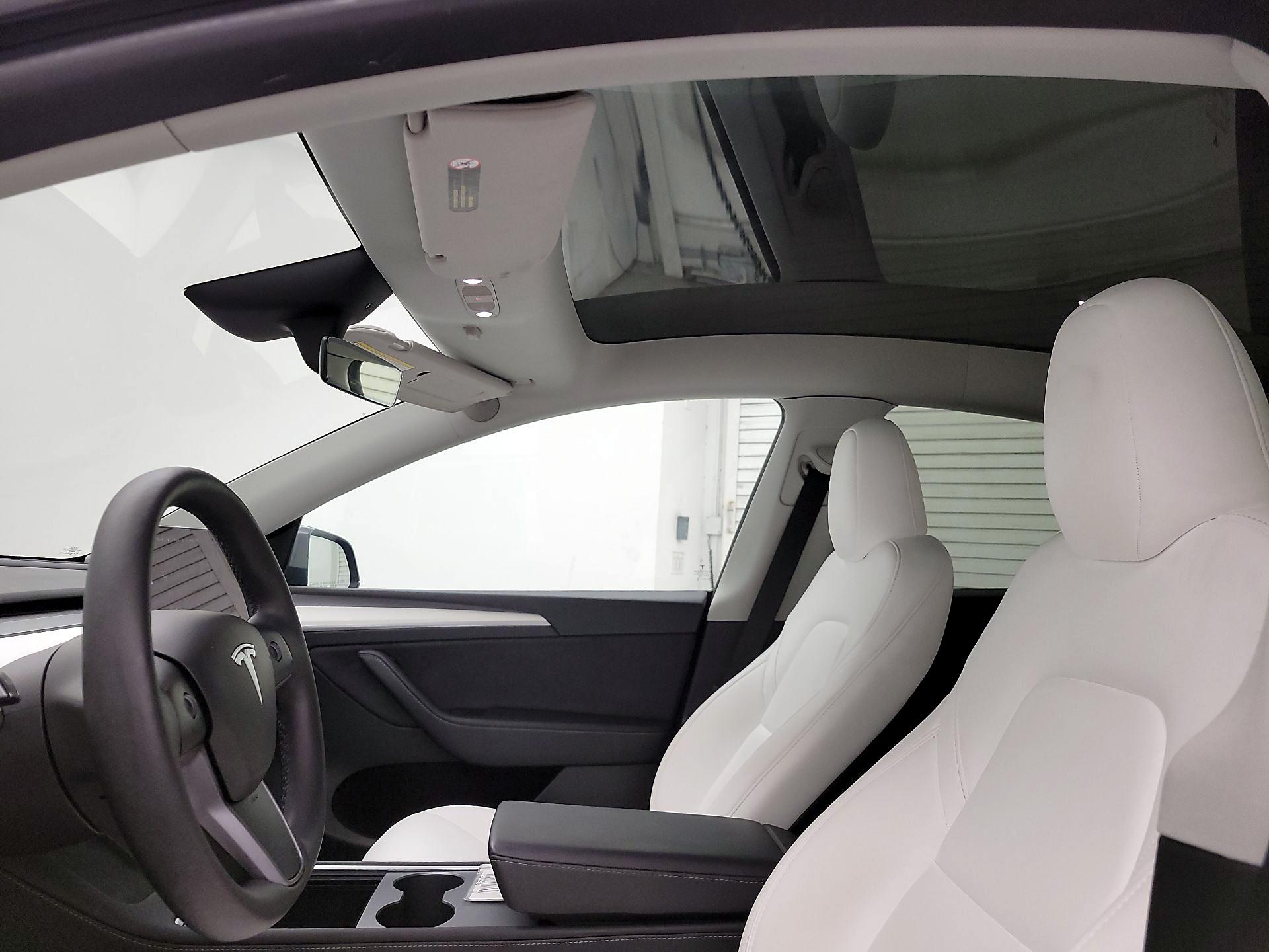 Thumbnail: 2023 Tesla Model Y - 18