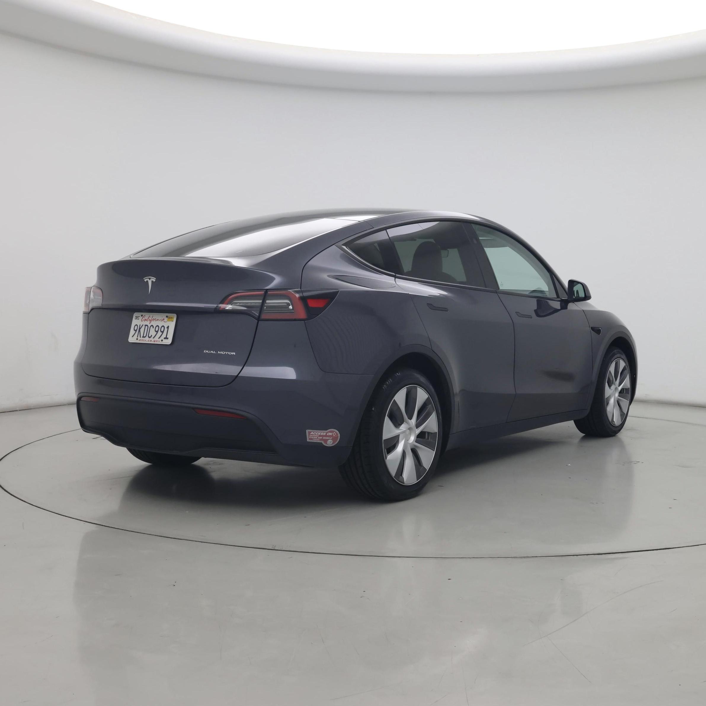 Thumbnail: 2023 Tesla Model Y - 8