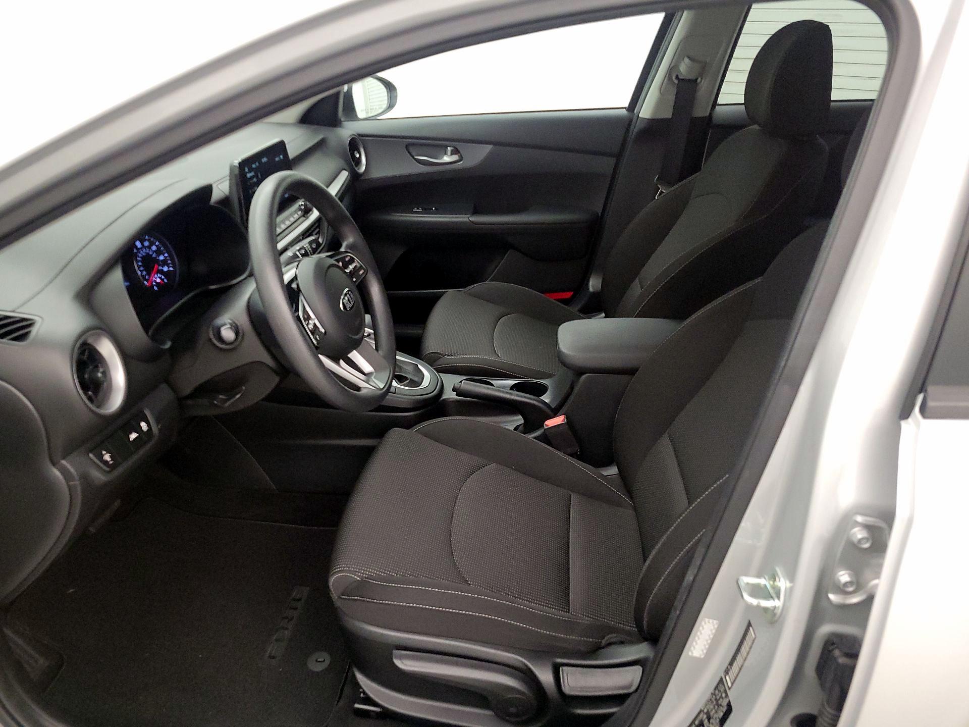 Thumbnail: 2021 Kia Forte - 11