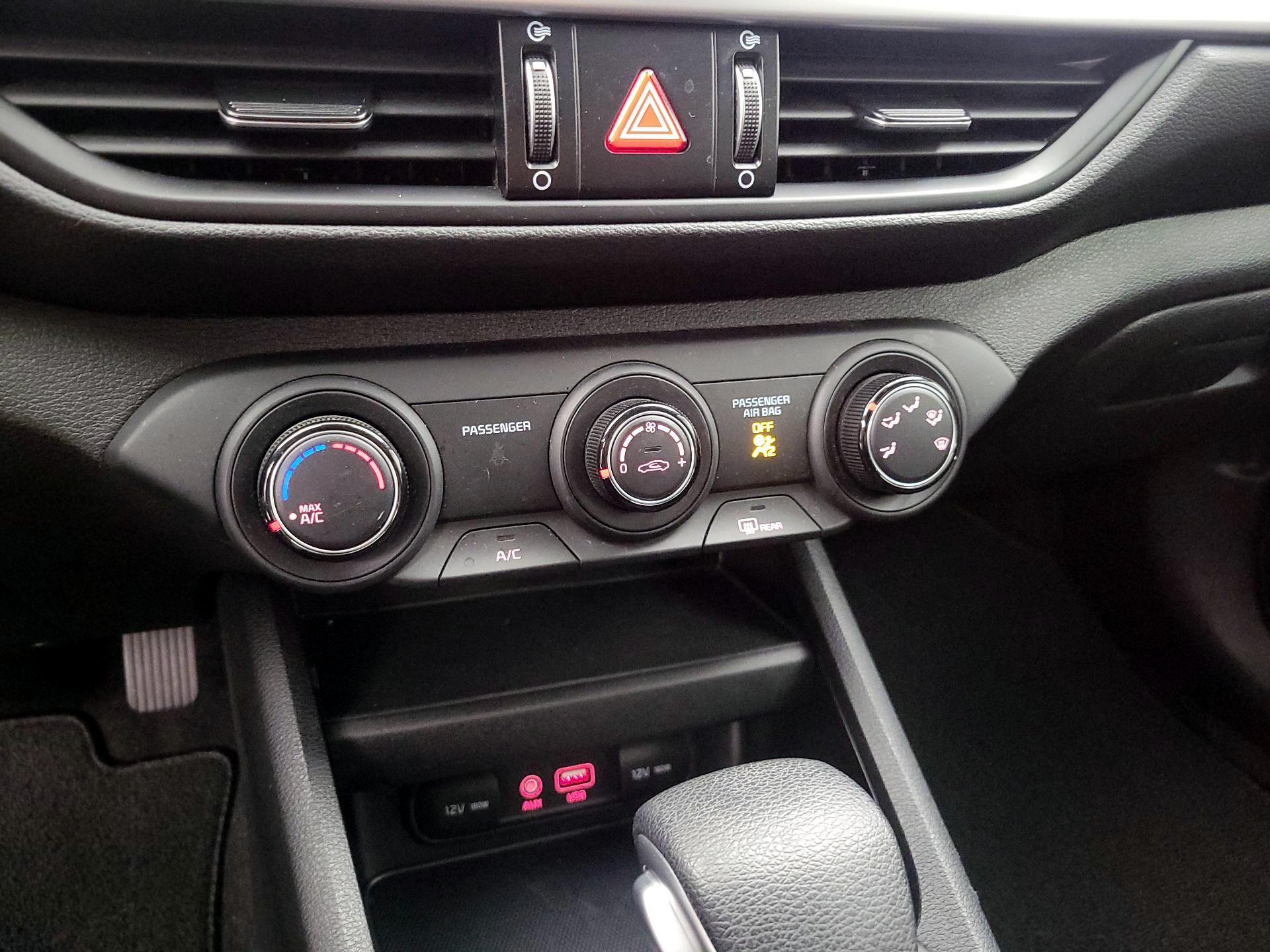 Thumbnail: 2021 Kia Forte - 16