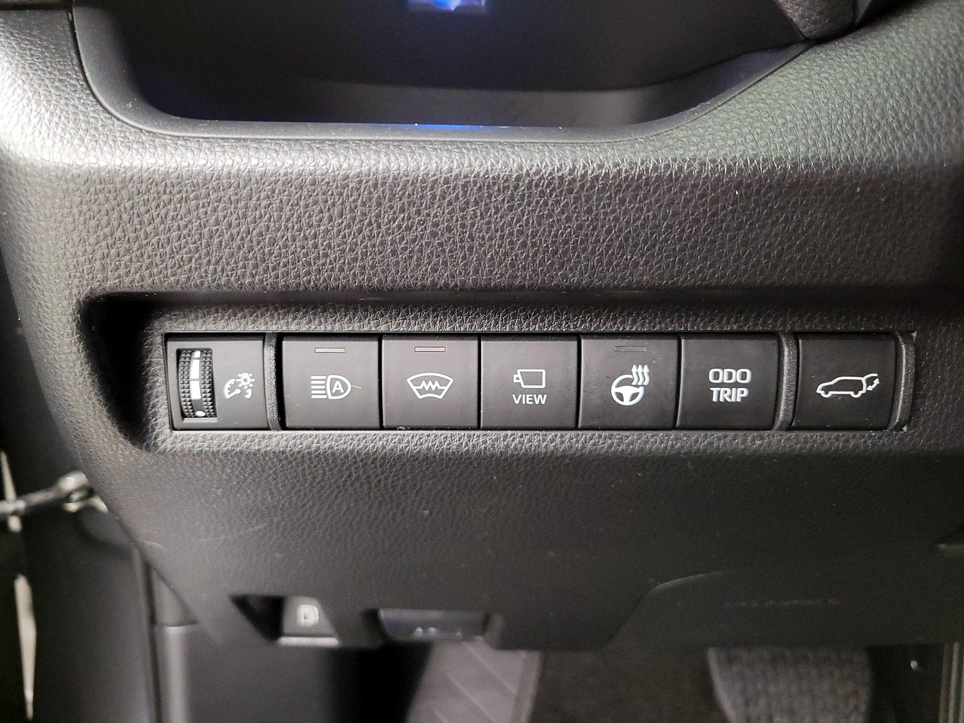 Thumbnail: 2023 Toyota RAV4 - 13