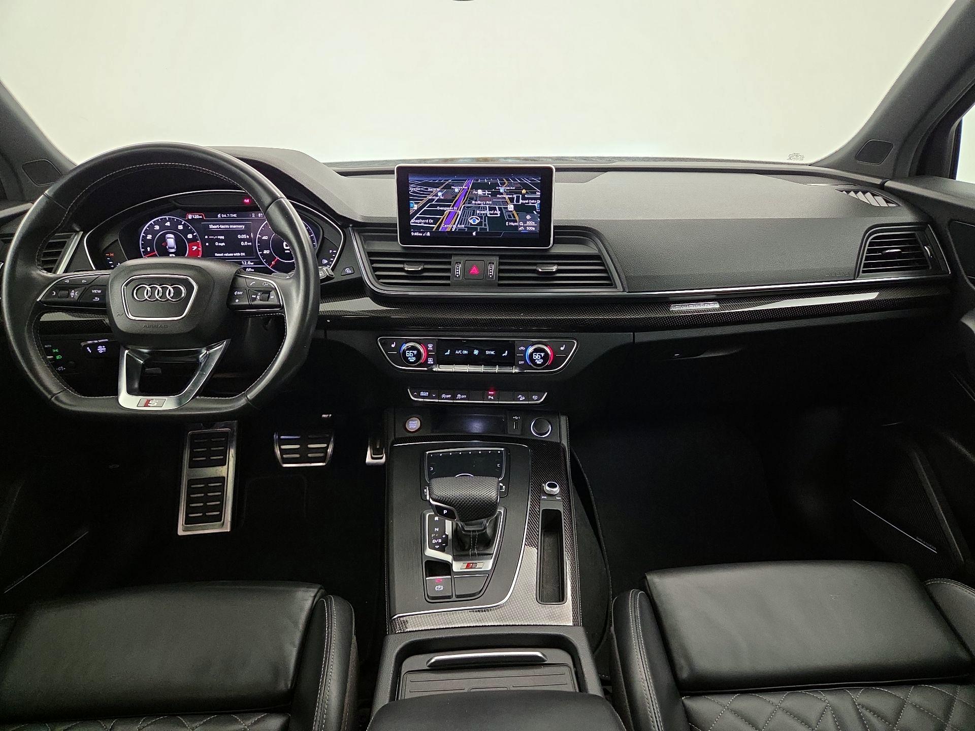 Thumbnail: 2019 Audi SQ5 - 9