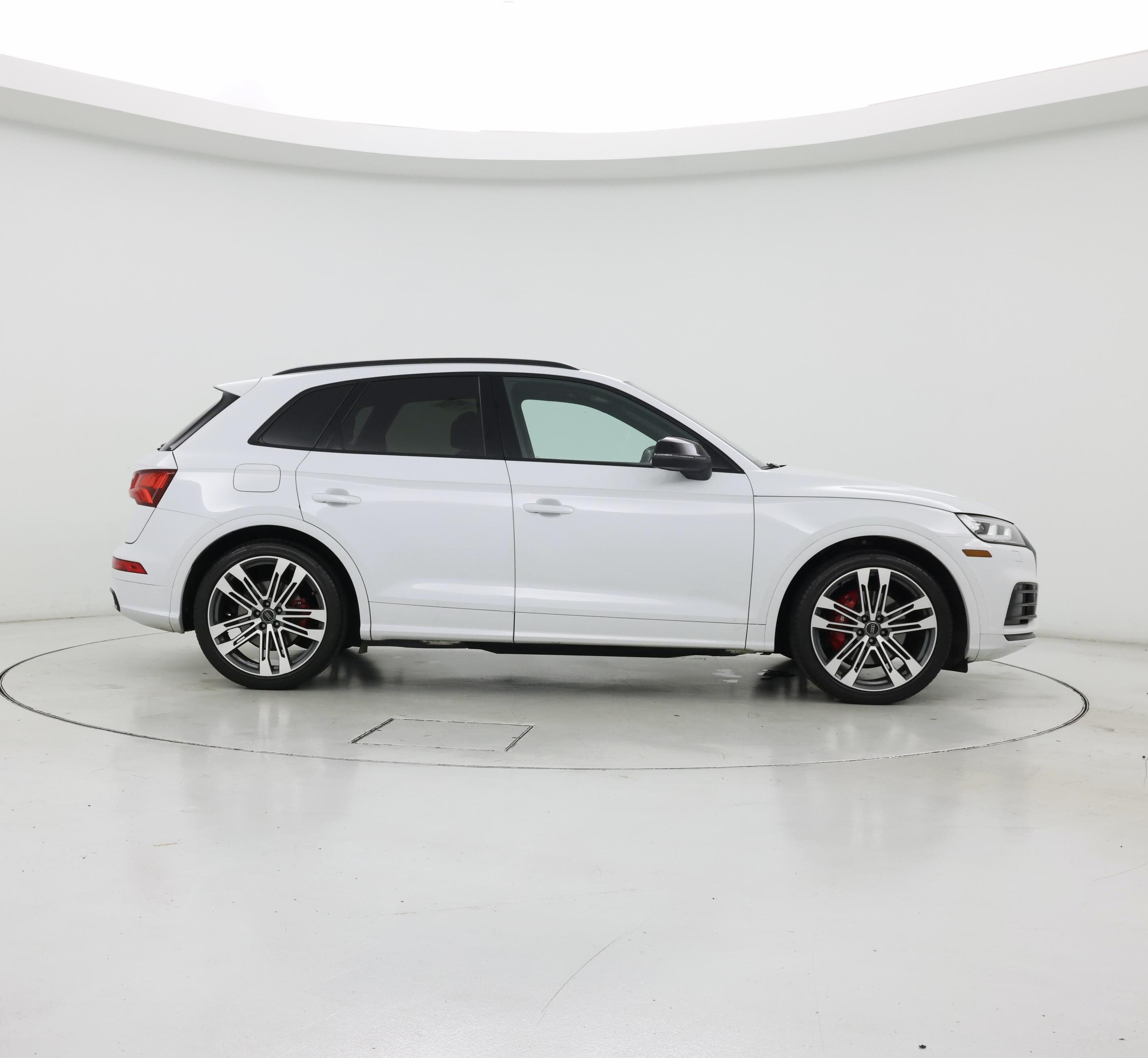 Thumbnail: 2019 Audi SQ5 - 7