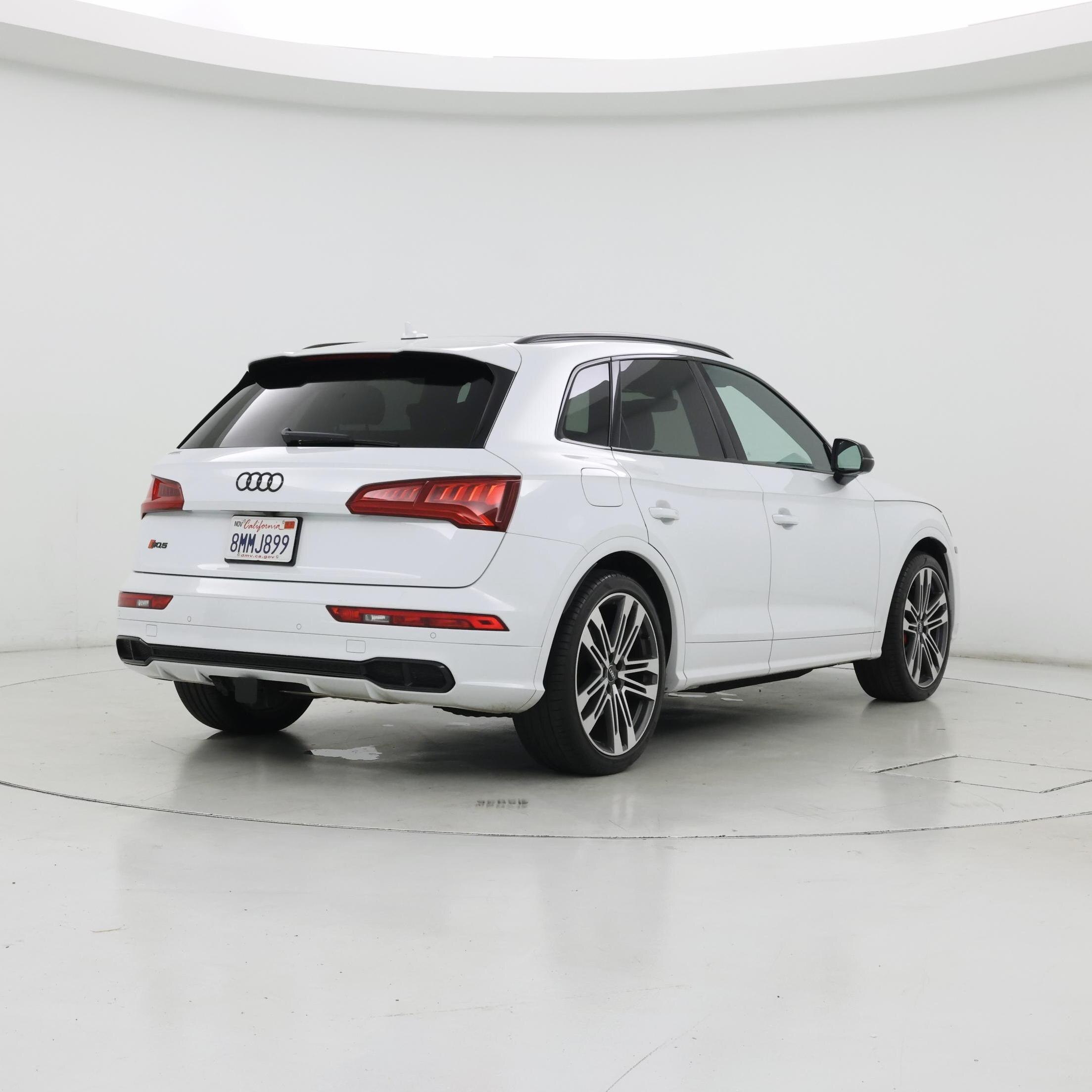 Thumbnail: 2019 Audi SQ5 - 8