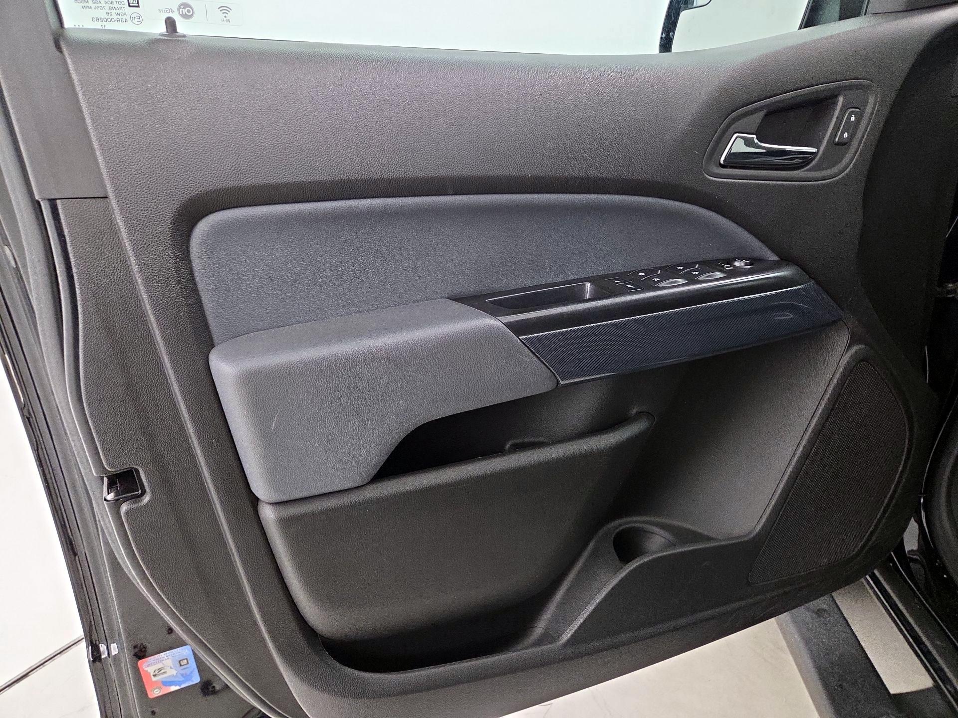 Thumbnail: 2018 Chevrolet Colorado - 12