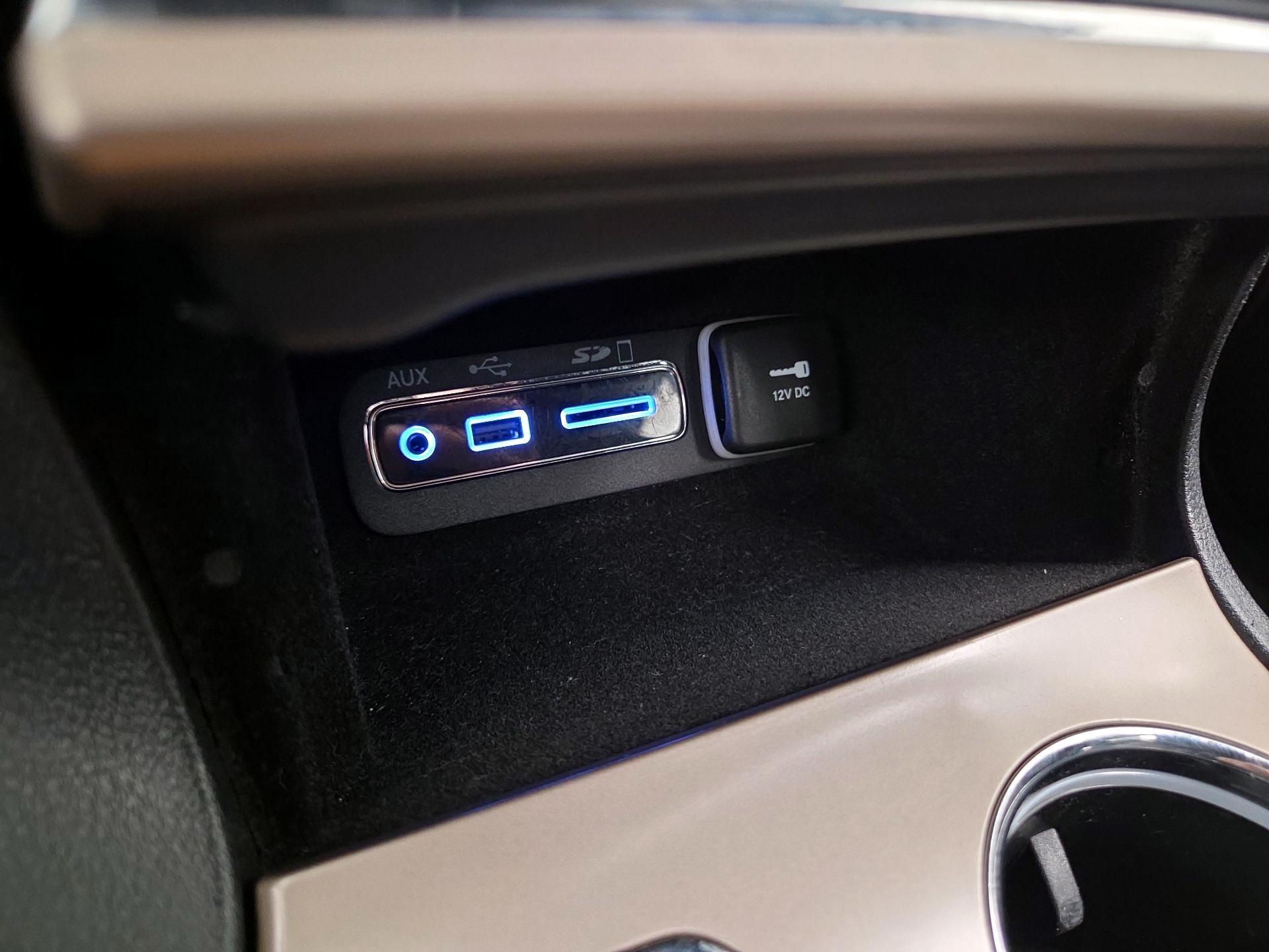 Thumbnail: 2016 Jeep Grand Cherokee - 18