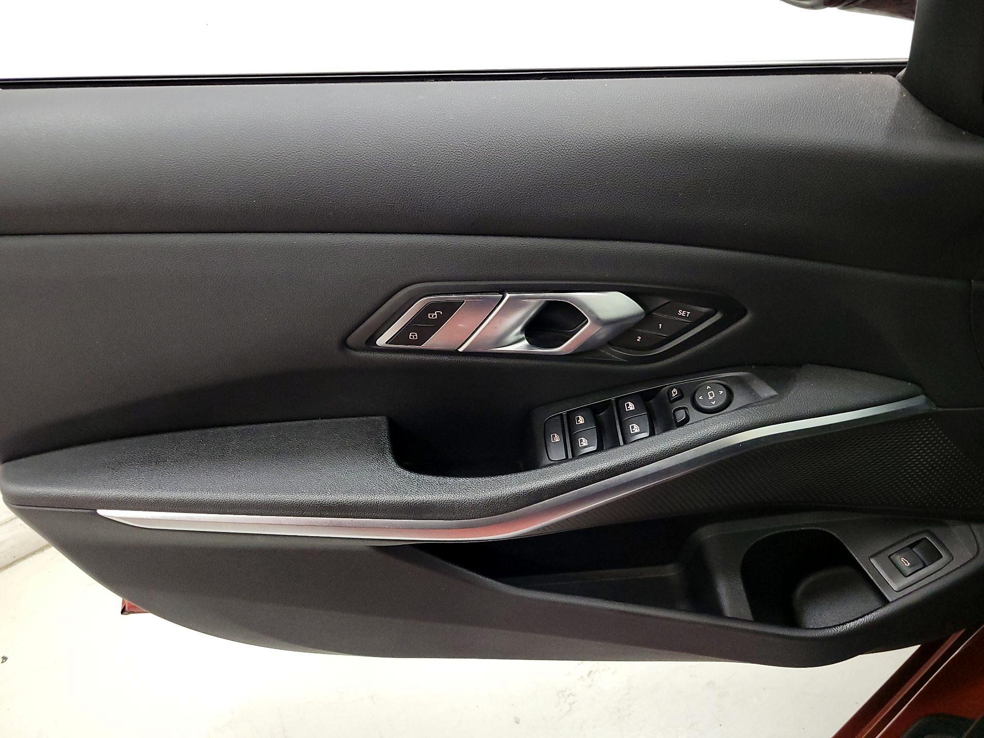 Thumbnail: 2020 BMW 3 Series - 12