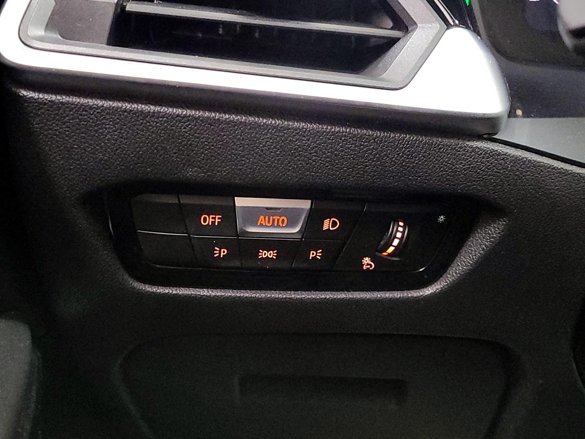 Thumbnail: 2020 BMW 3 Series - 13