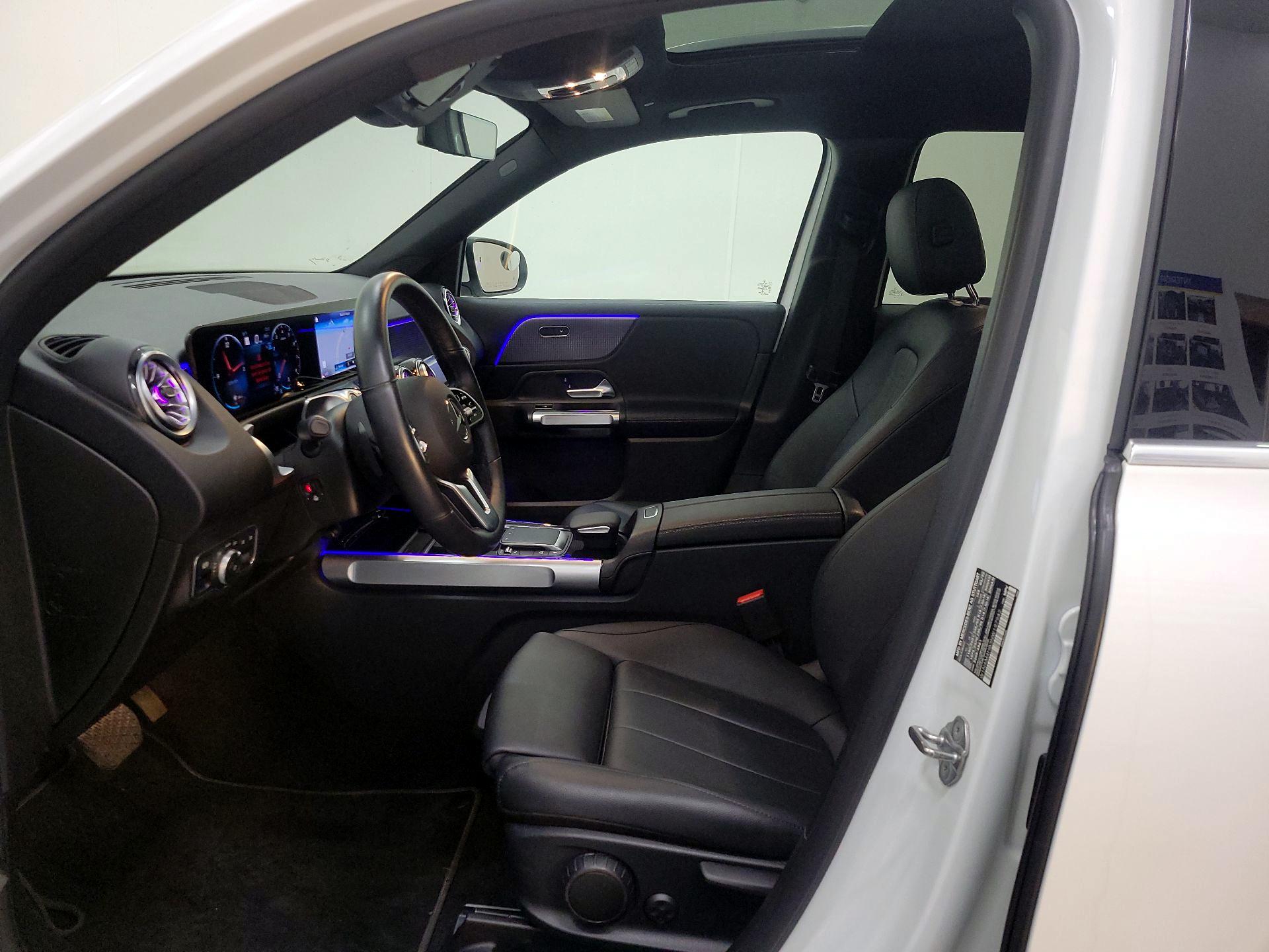 Thumbnail: 2022 Mercedes-Benz GLB - 11