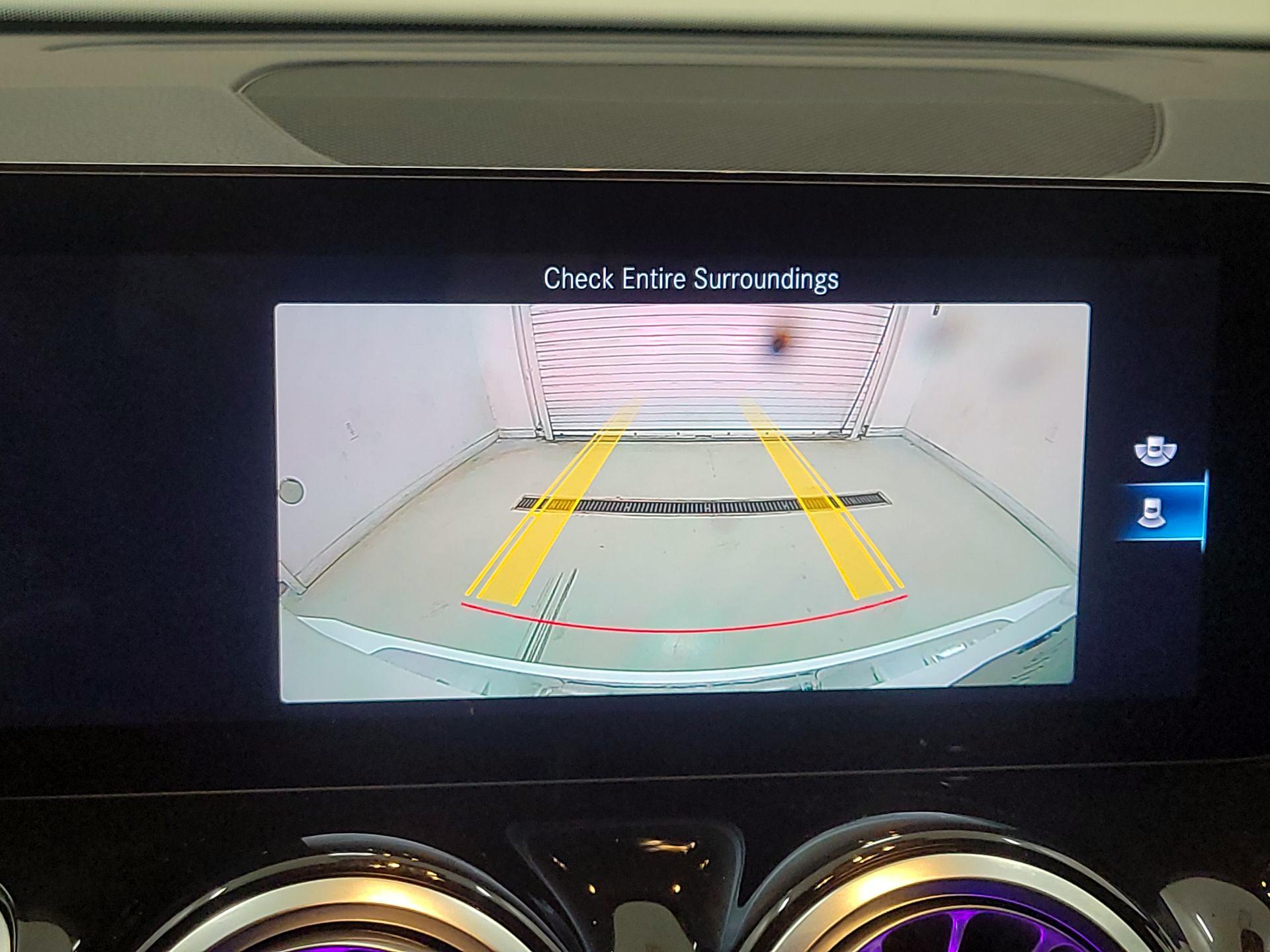 Thumbnail: 2022 Mercedes-Benz GLB - 15