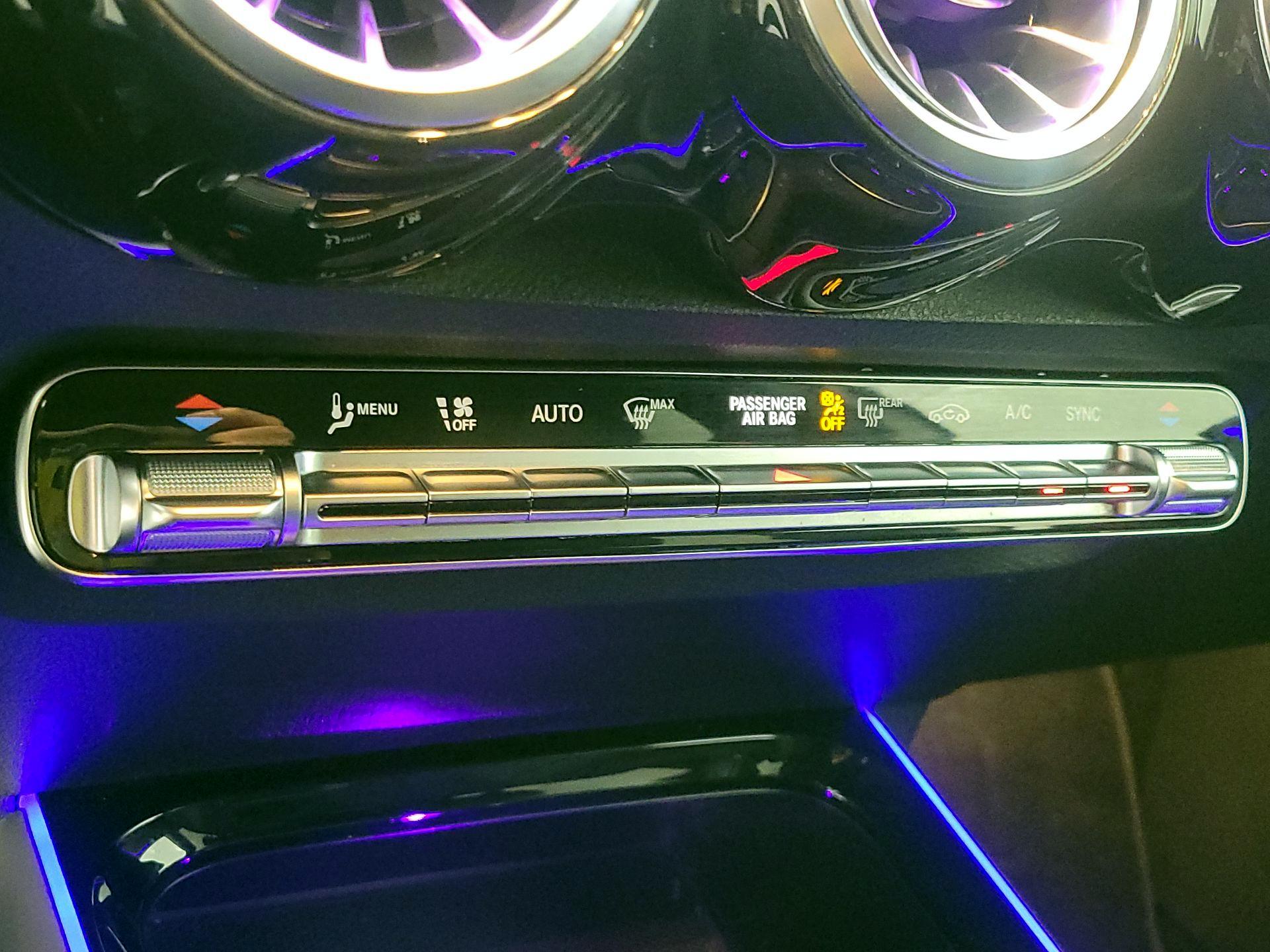 Thumbnail: 2022 Mercedes-Benz GLB - 17