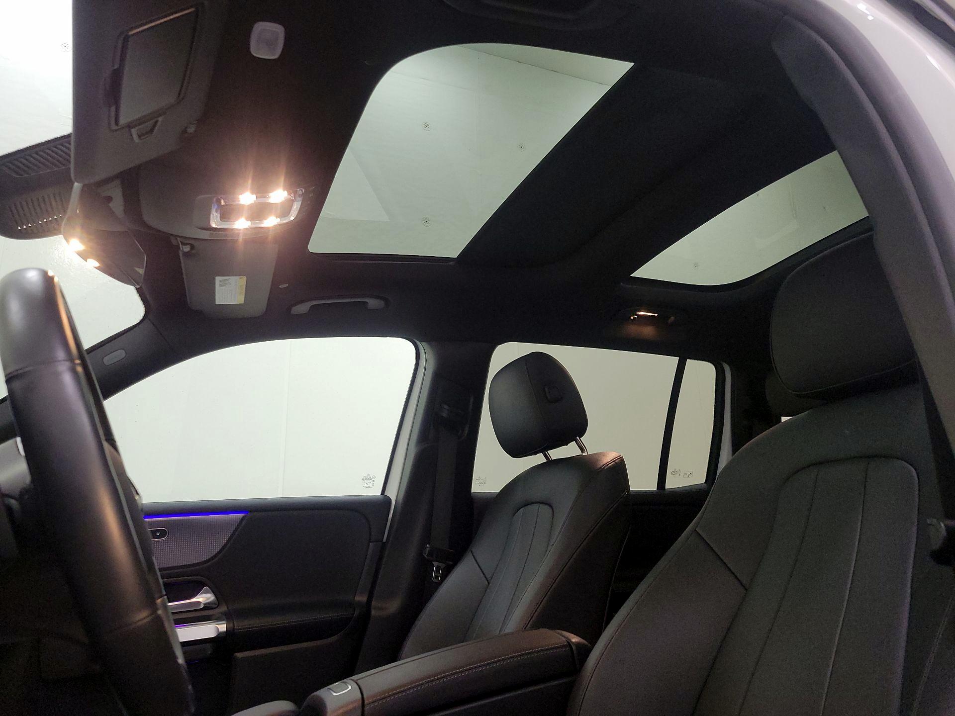 Thumbnail: 2022 Mercedes-Benz GLB - 20