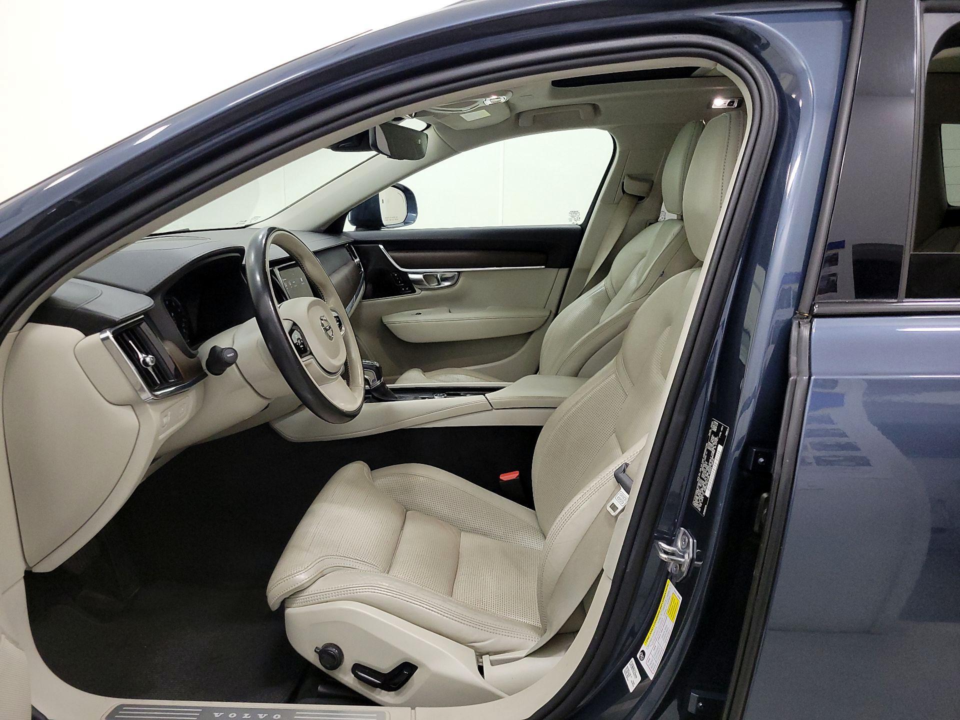 Thumbnail: 2021 Volvo S90 - 11