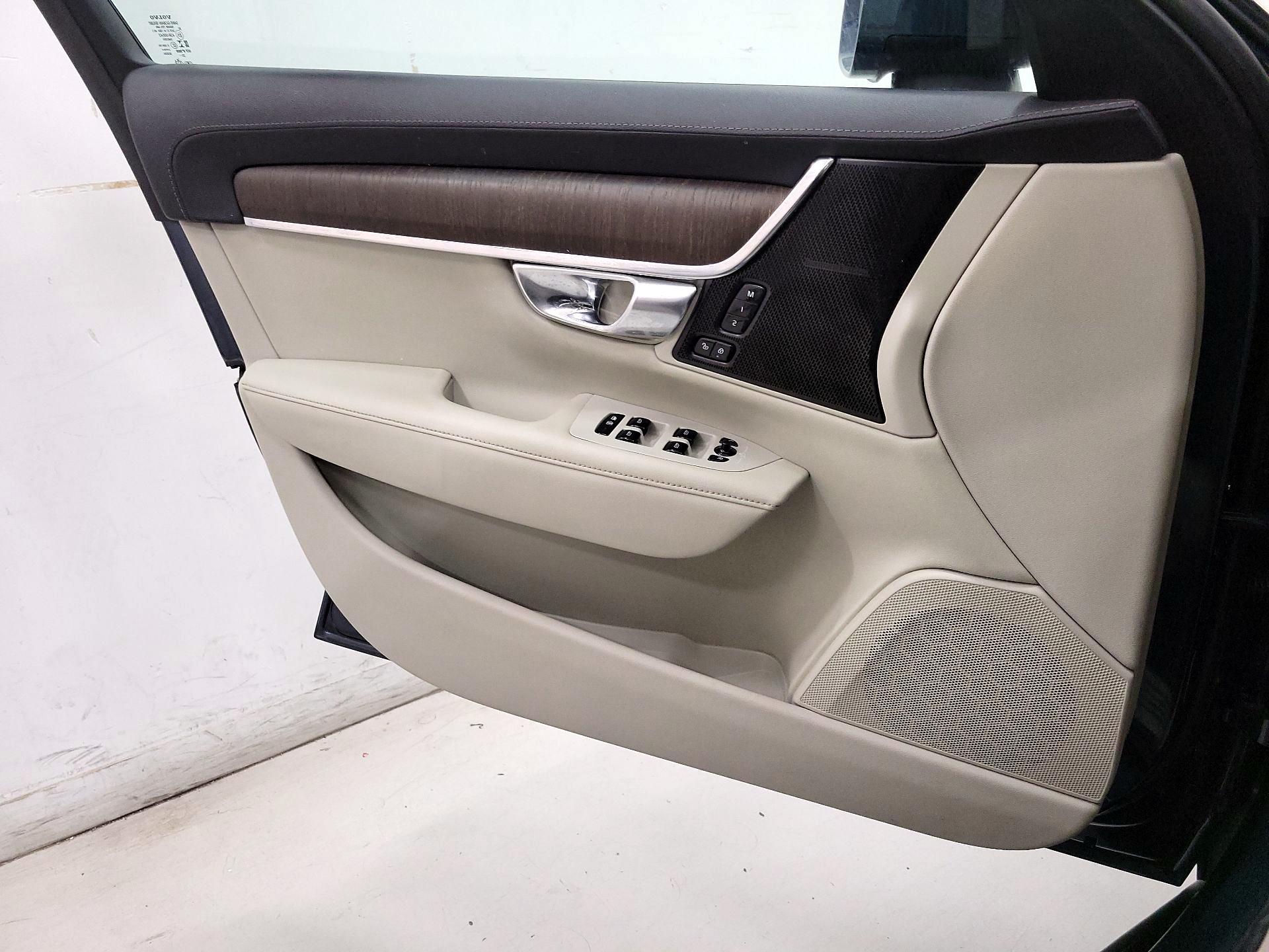 Thumbnail: 2021 Volvo S90 - 12