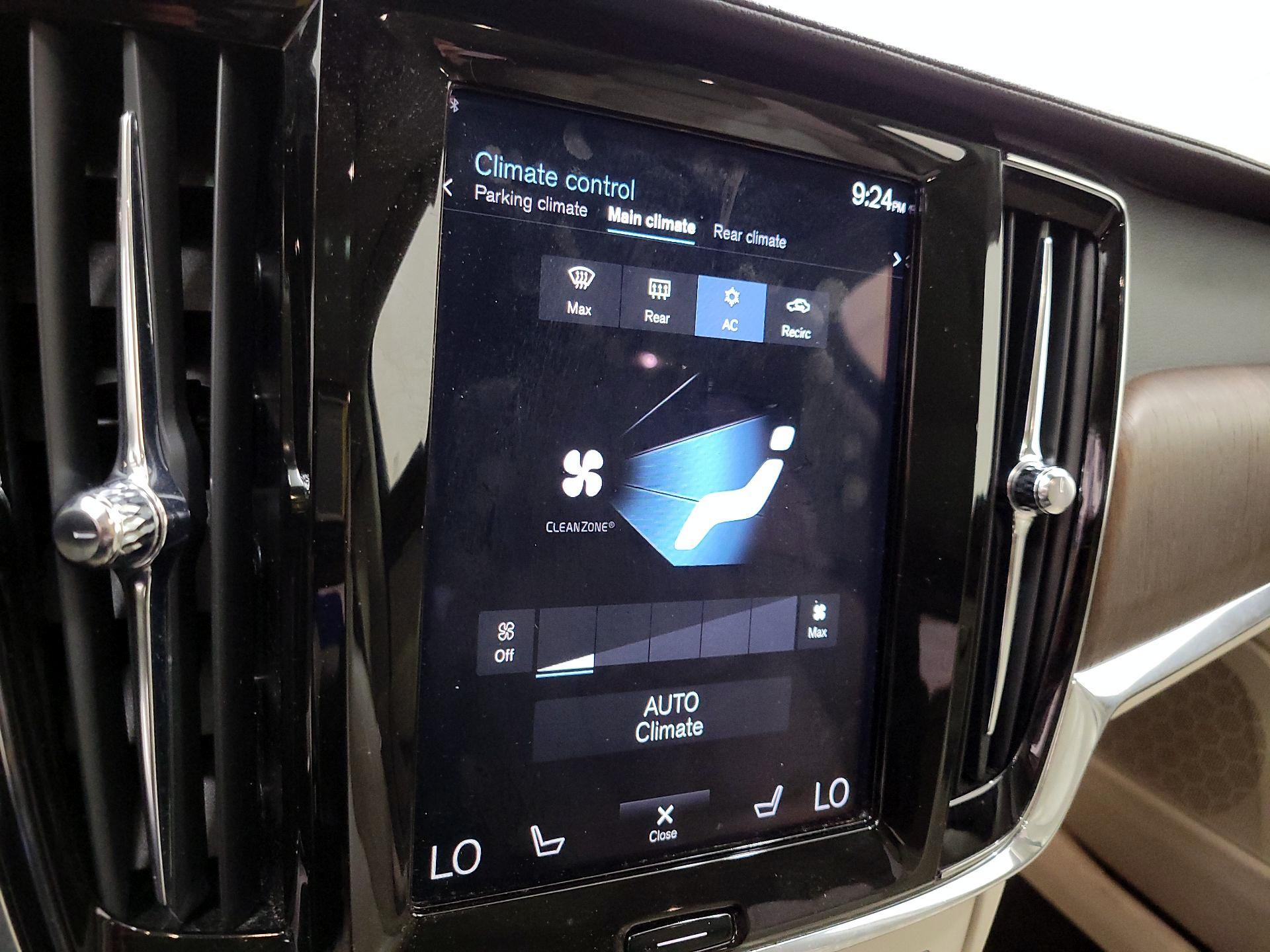 Thumbnail: 2021 Volvo S90 - 16