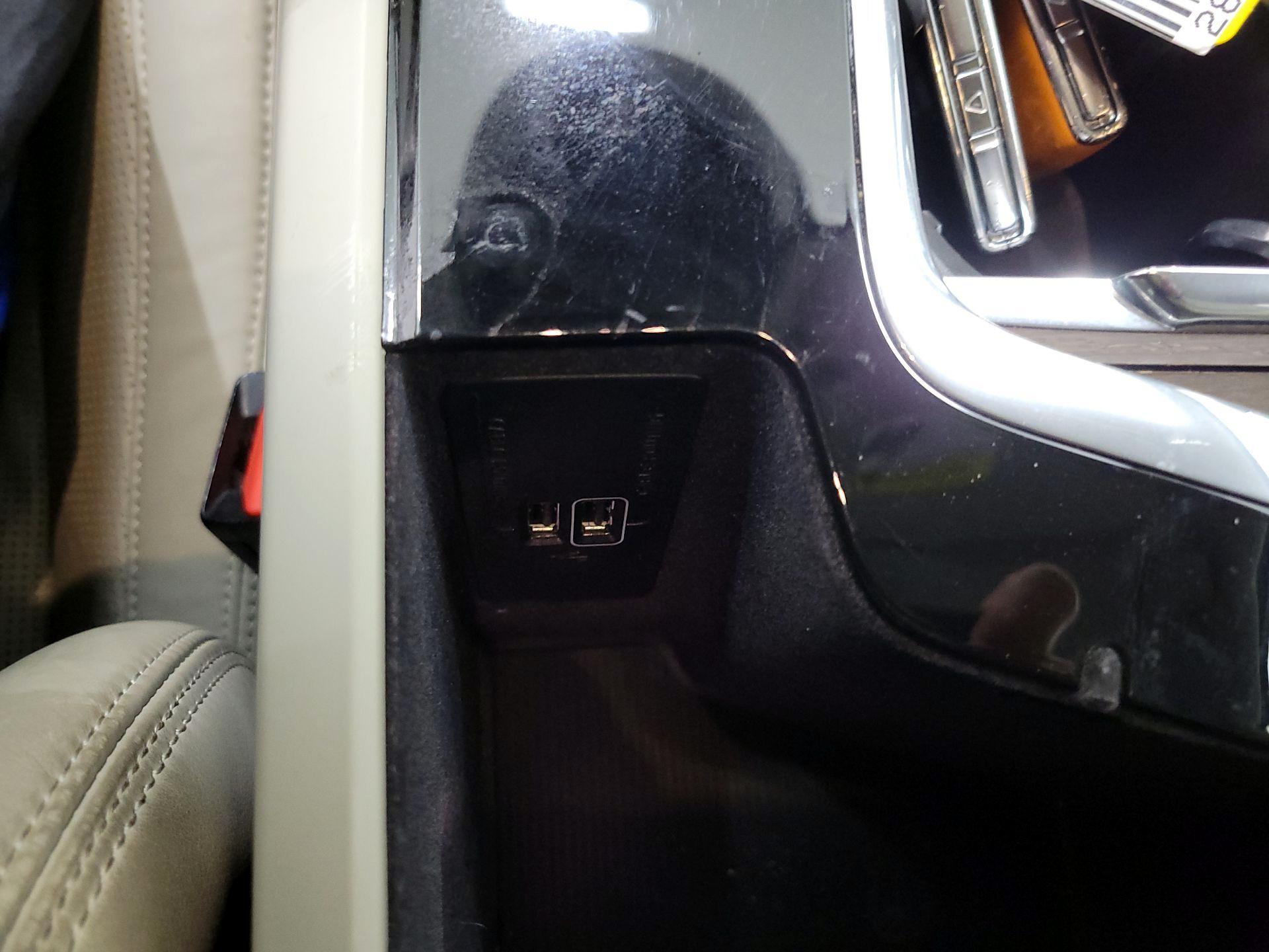 Thumbnail: 2021 Volvo S90 - 18