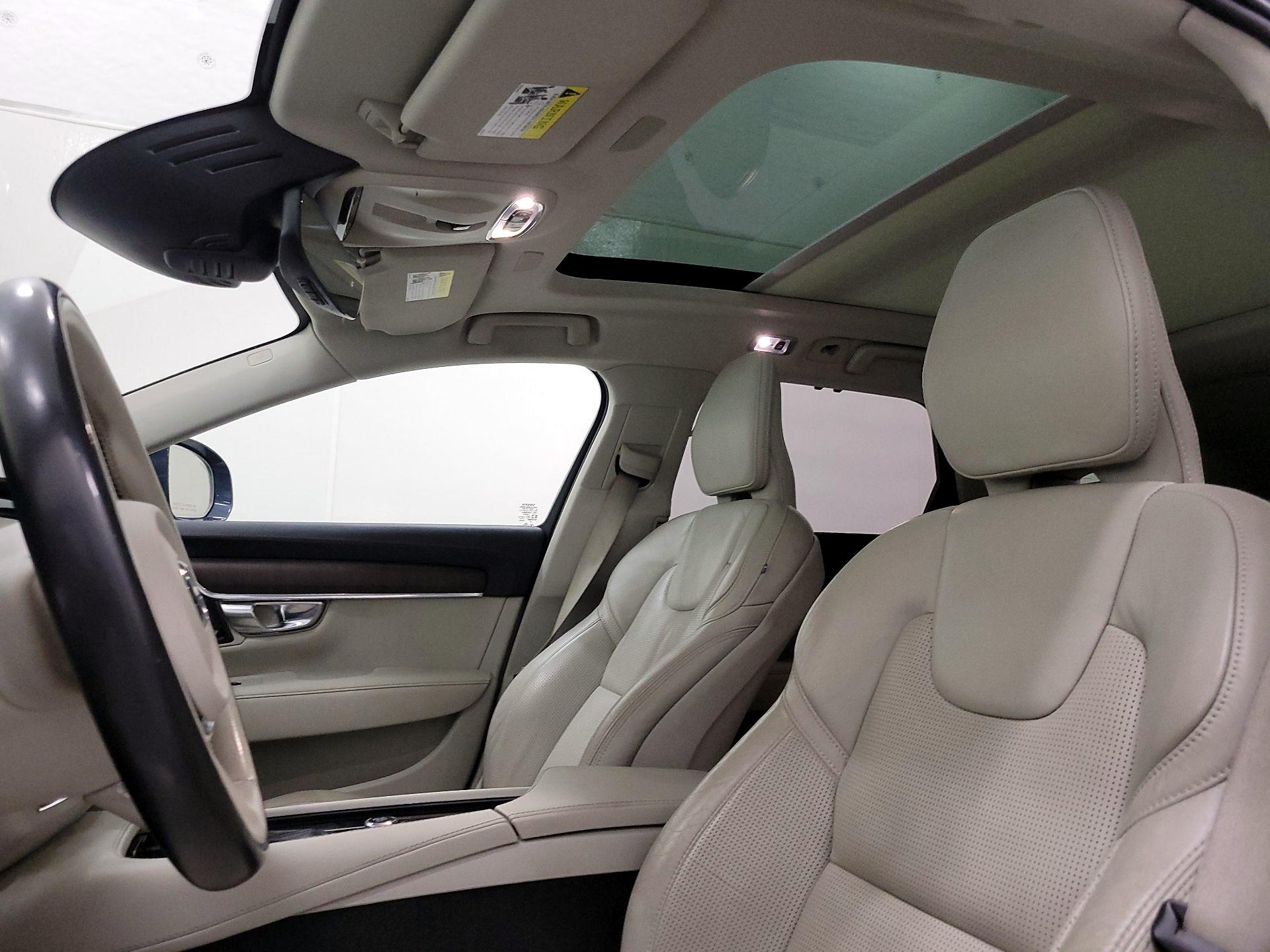 Thumbnail: 2021 Volvo S90 - 19