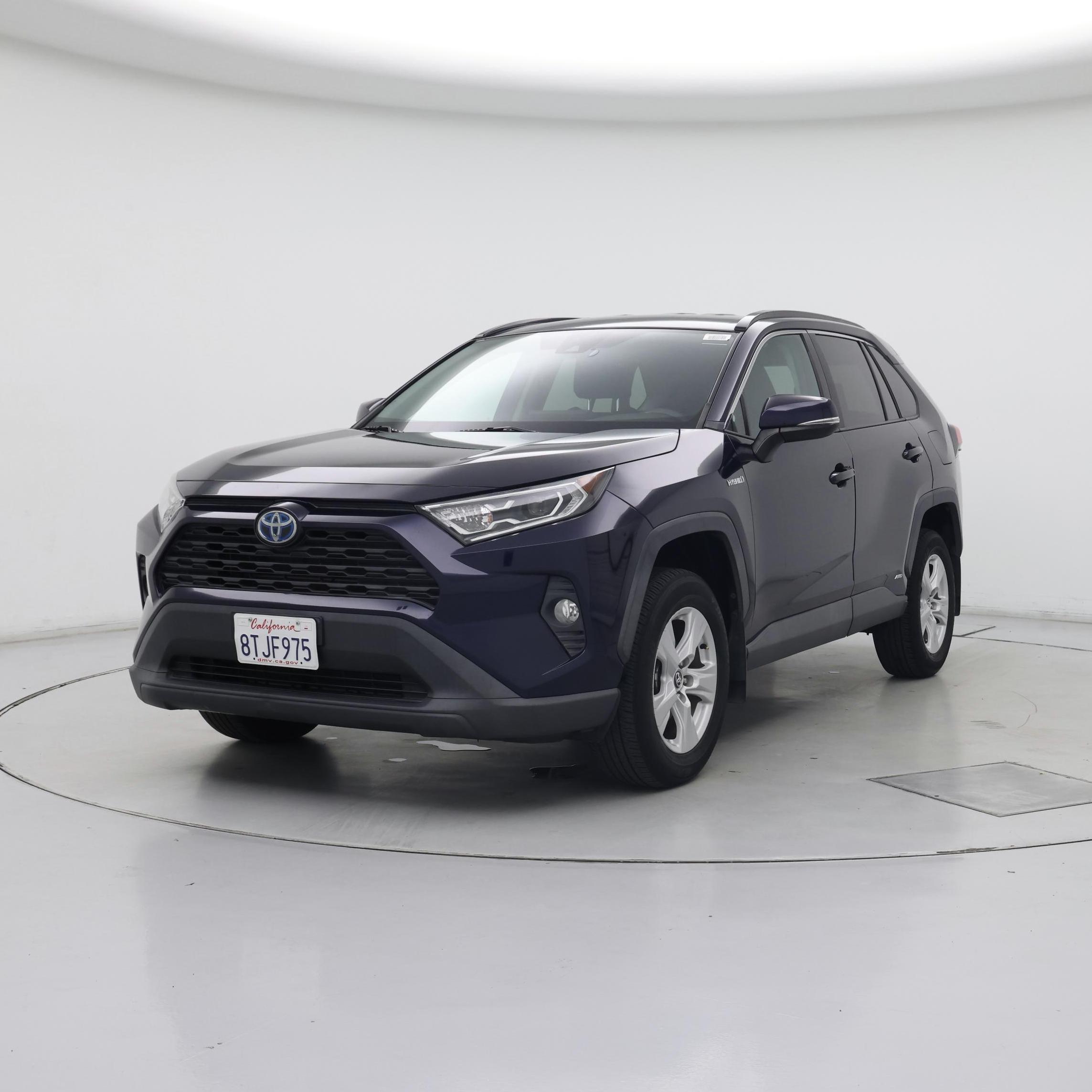 Thumbnail: 2021 Toyota RAV4 - 4