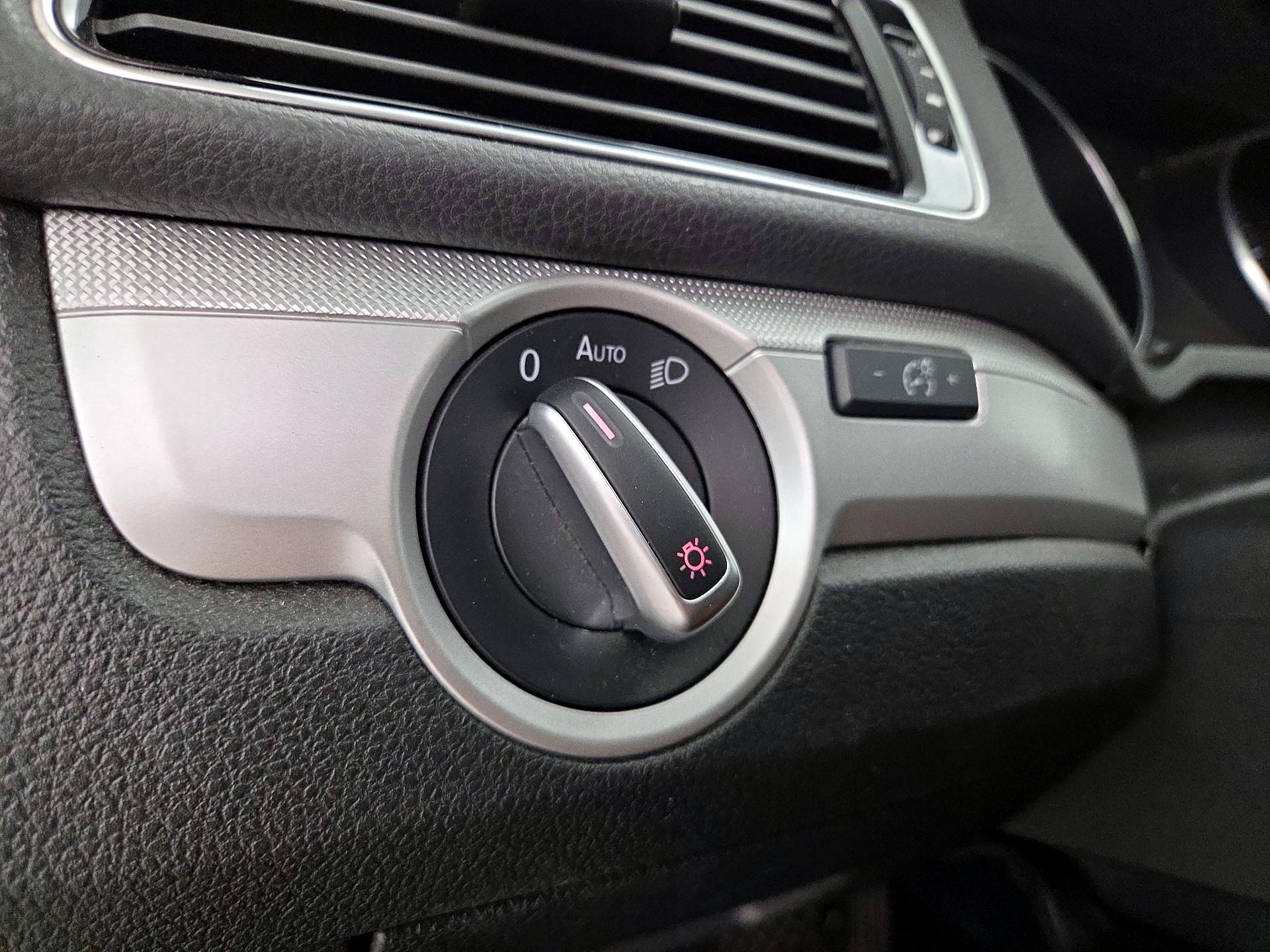 Thumbnail: 2016 Volkswagen Passat - 13