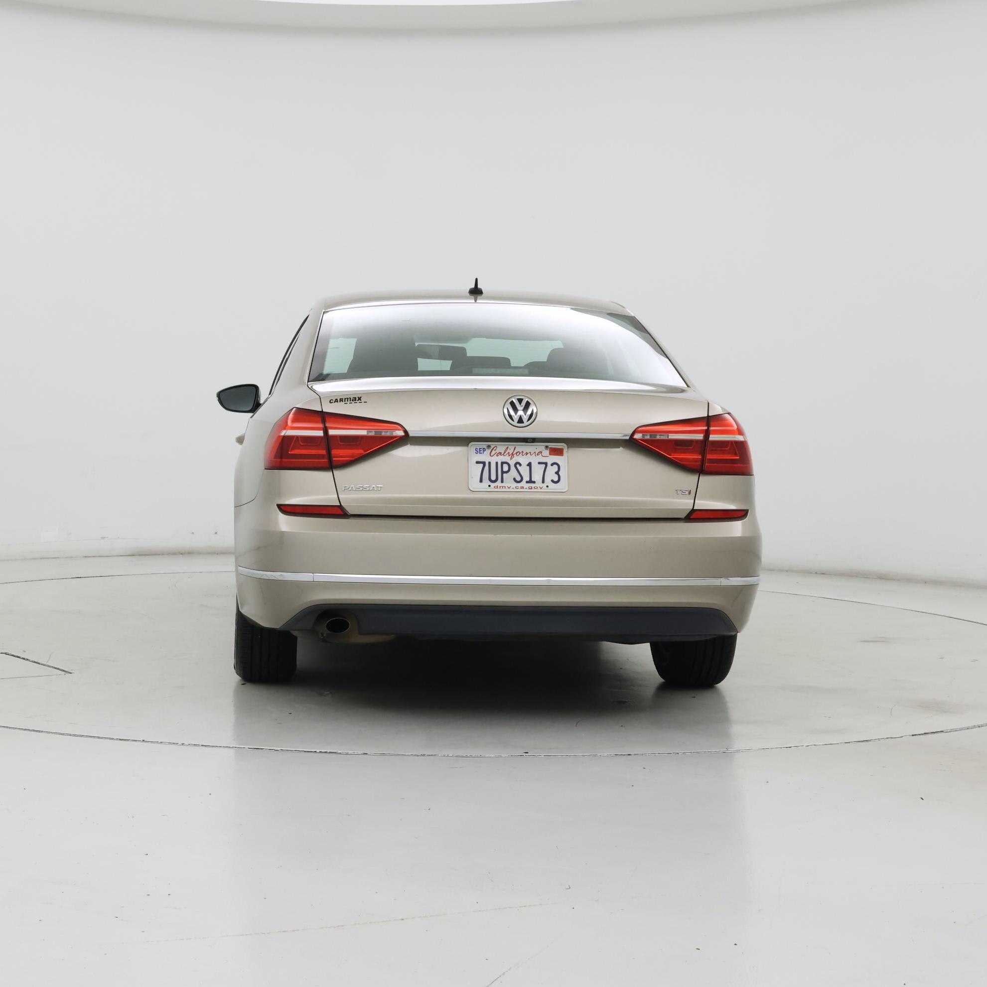 Thumbnail: 2016 Volkswagen Passat - 6