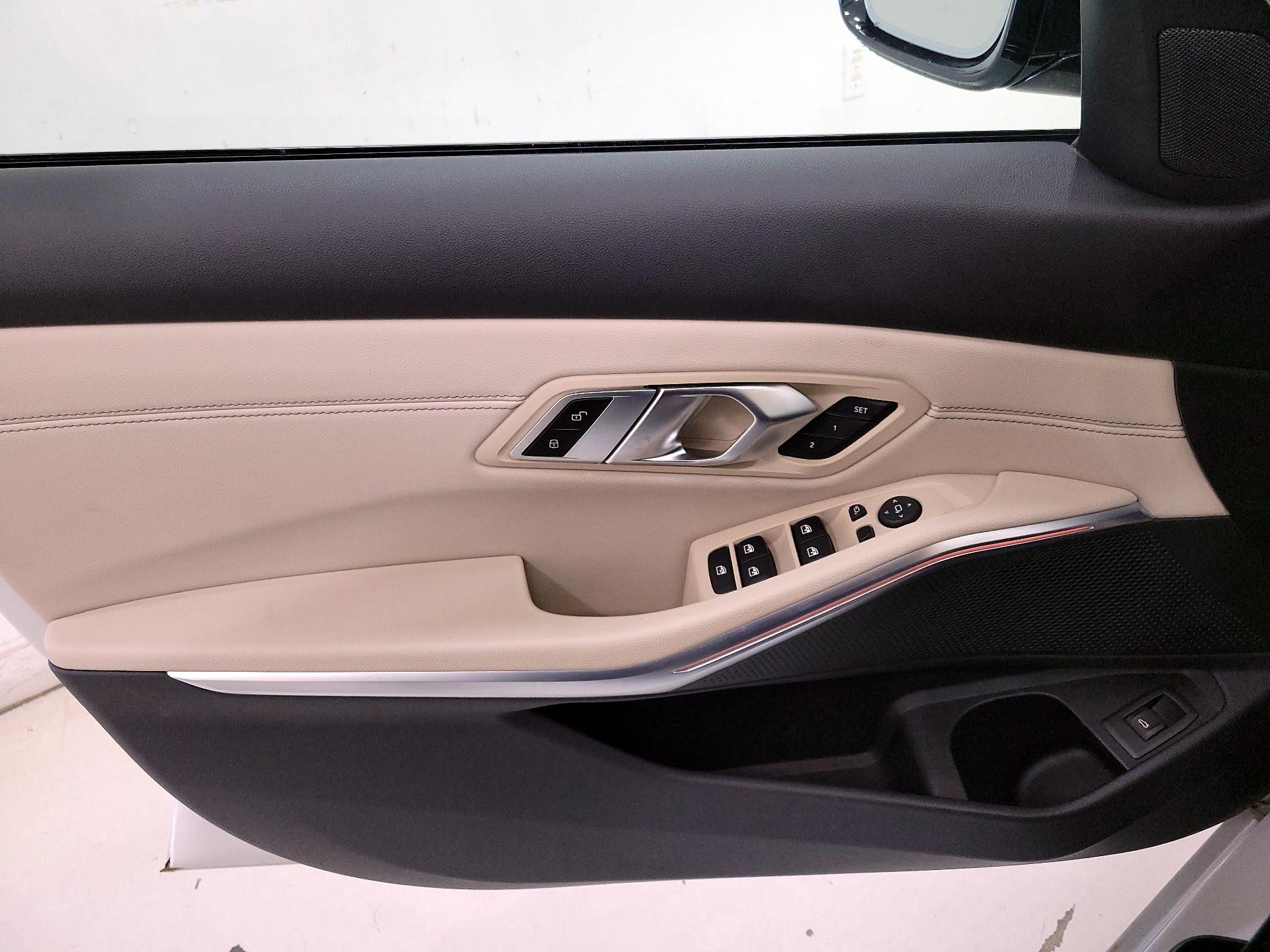 Thumbnail: 2022 BMW 3 Series - 12