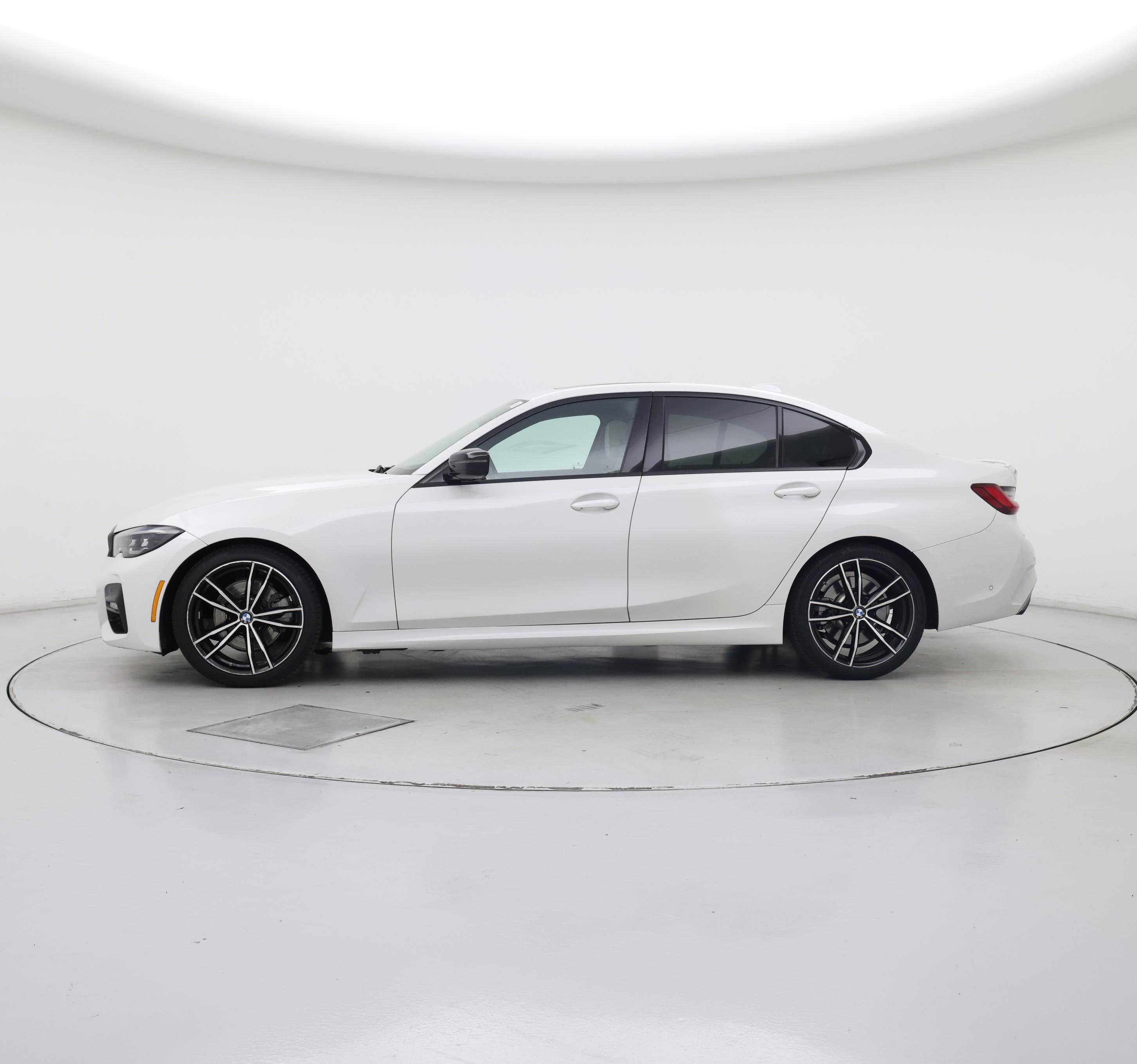 Thumbnail: 2022 BMW 3 Series - 3