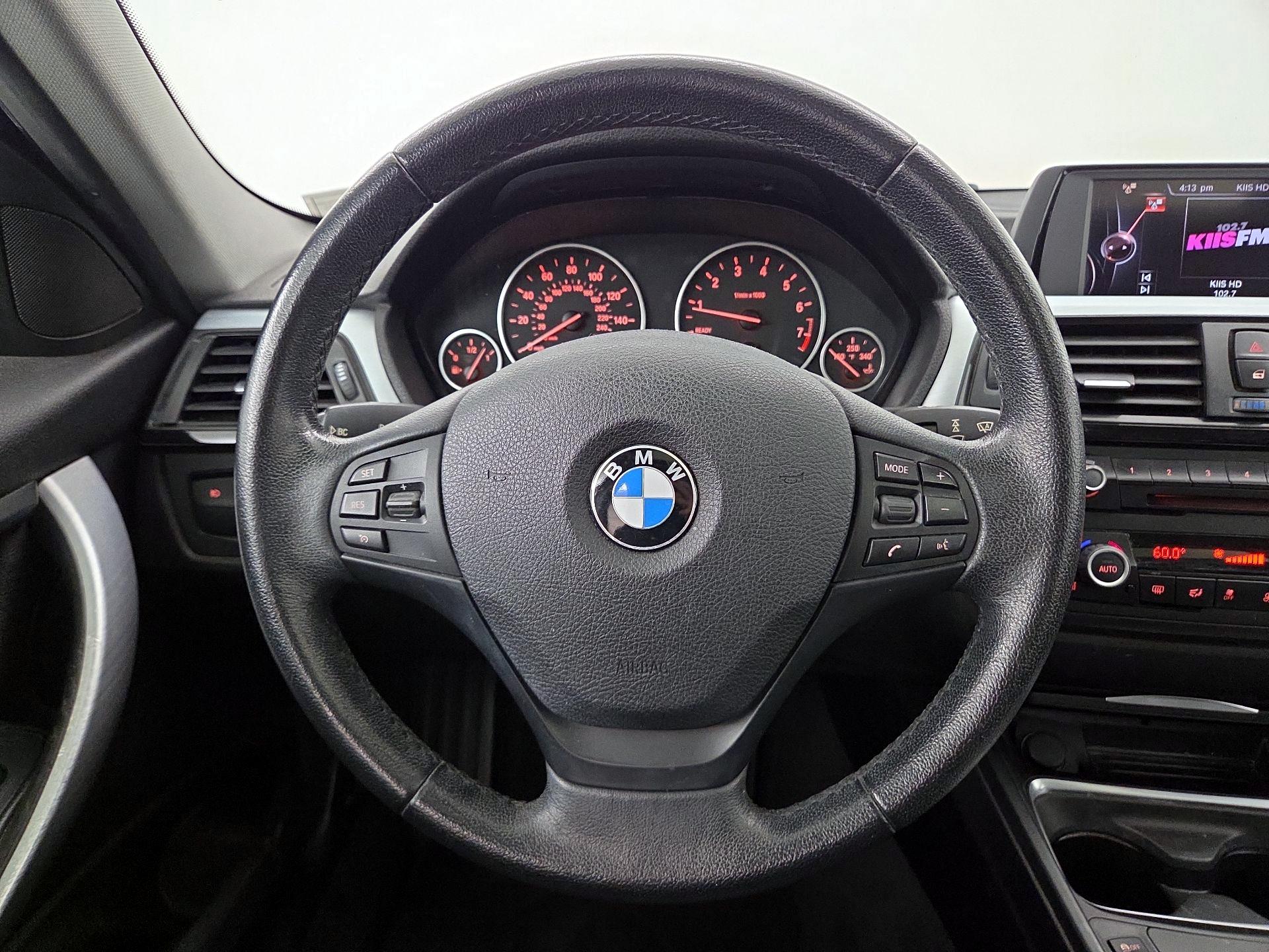 Thumbnail: 2015 BMW 3 Series - 10