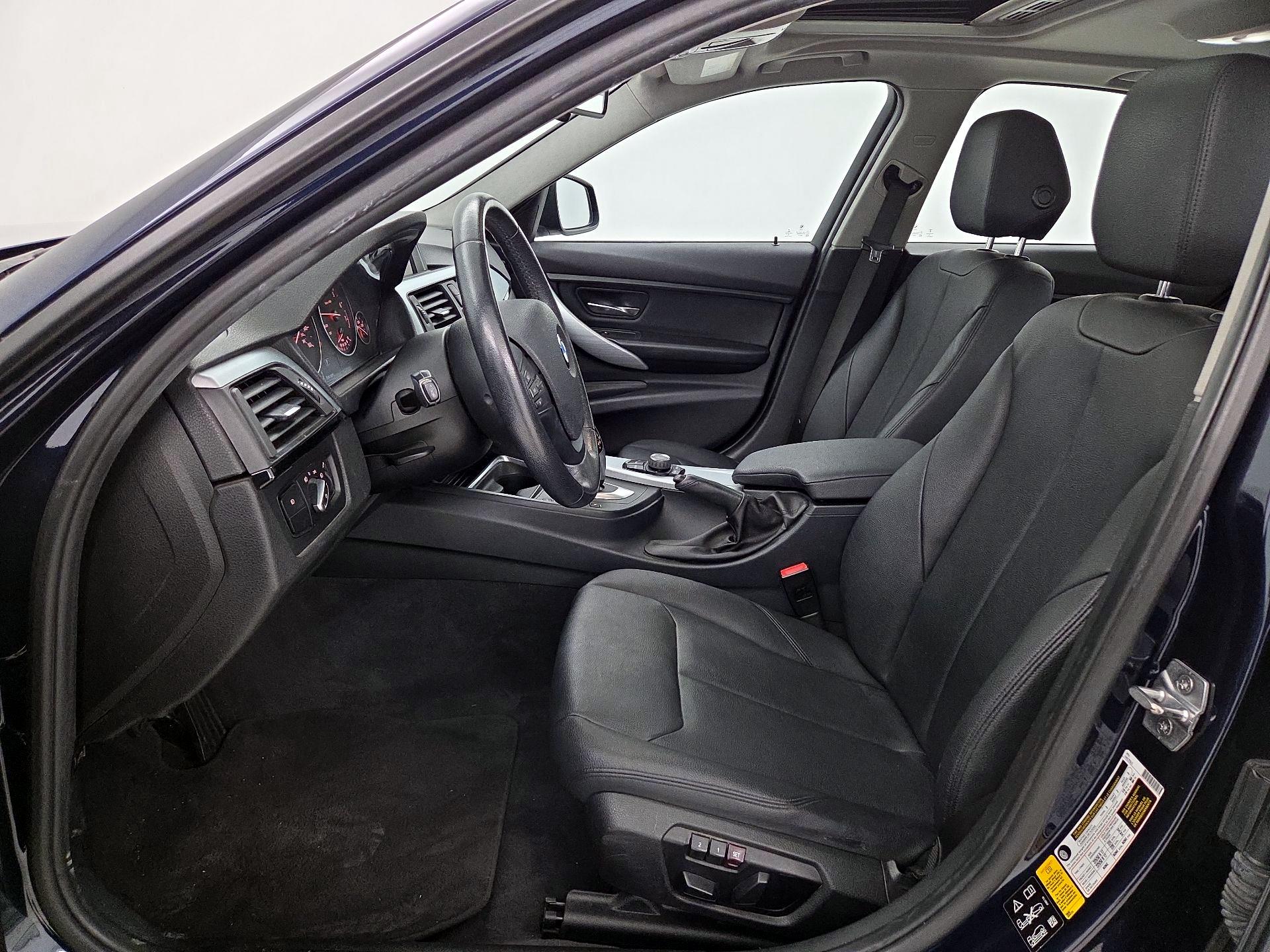 Thumbnail: 2015 BMW 3 Series - 11