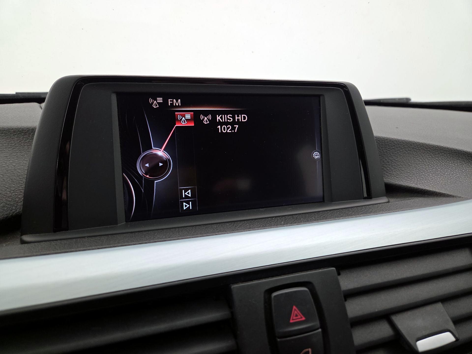 Thumbnail: 2015 BMW 3 Series - 15