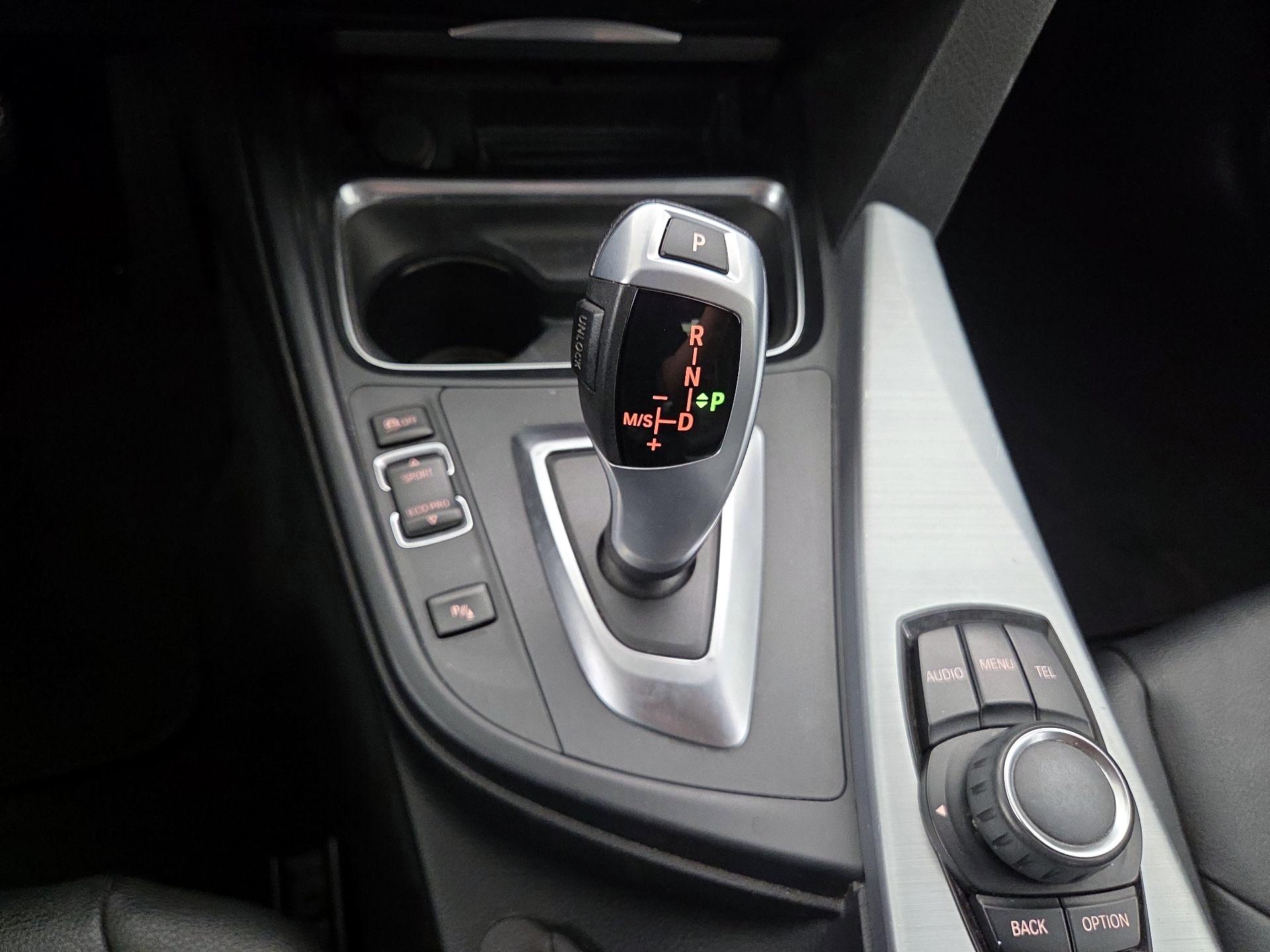 Thumbnail: 2015 BMW 3 Series - 17