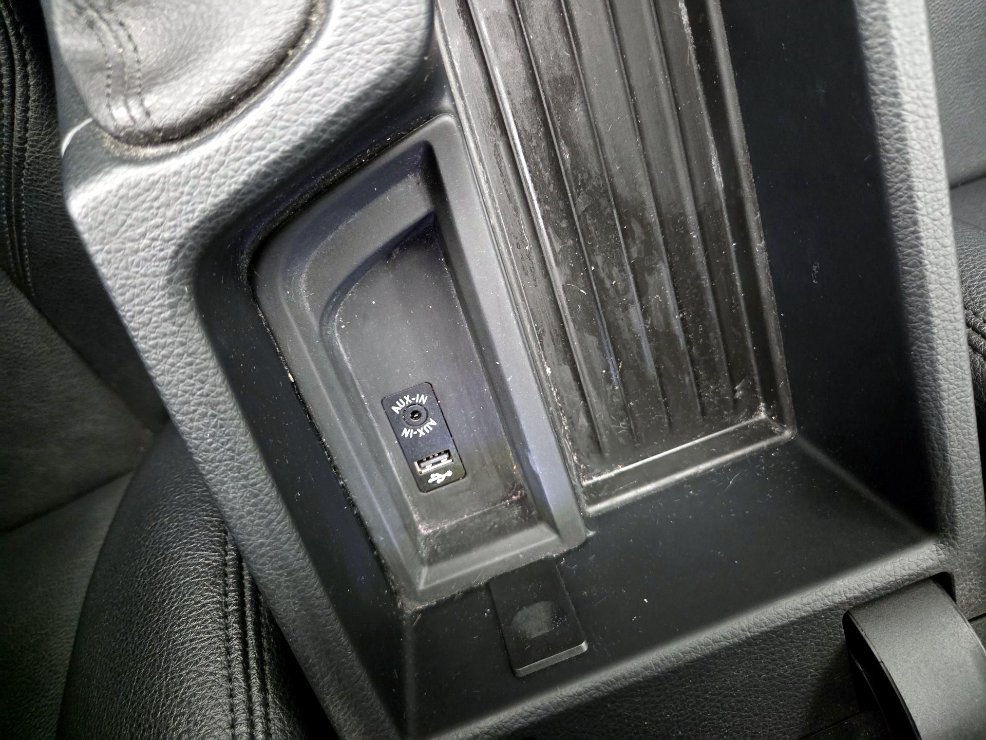 Thumbnail: 2015 BMW 3 Series - 18