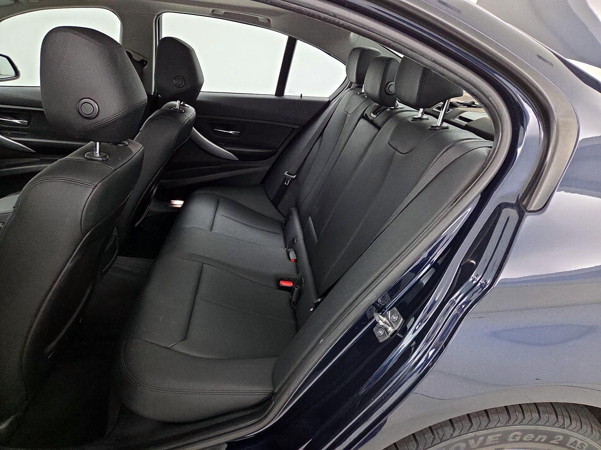 Thumbnail: 2015 BMW 3 Series - 20