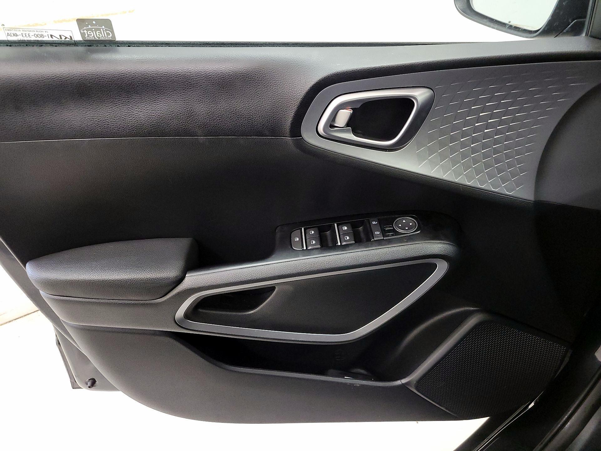 Thumbnail: 2025 Kia Soul - 12